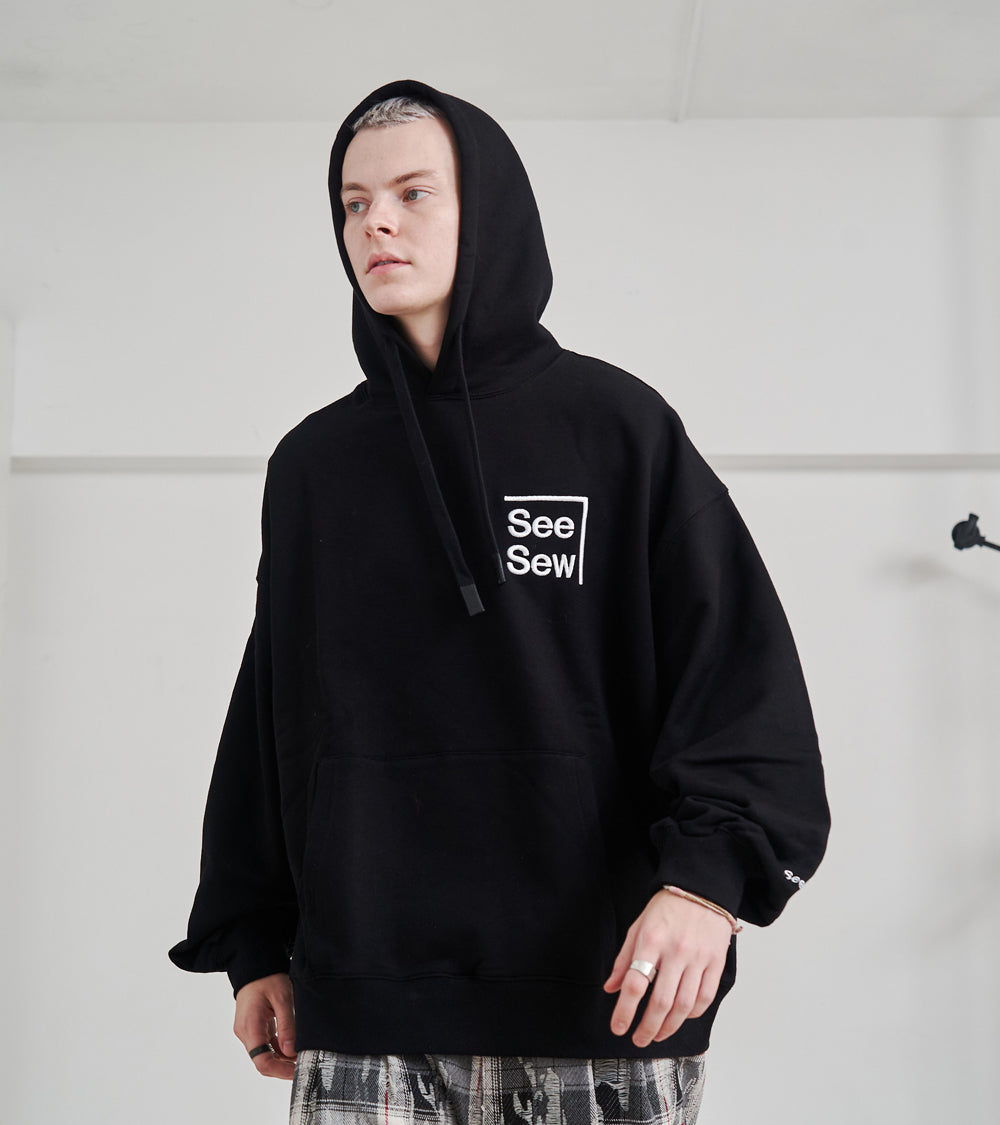 BOX LOGO HOODIE