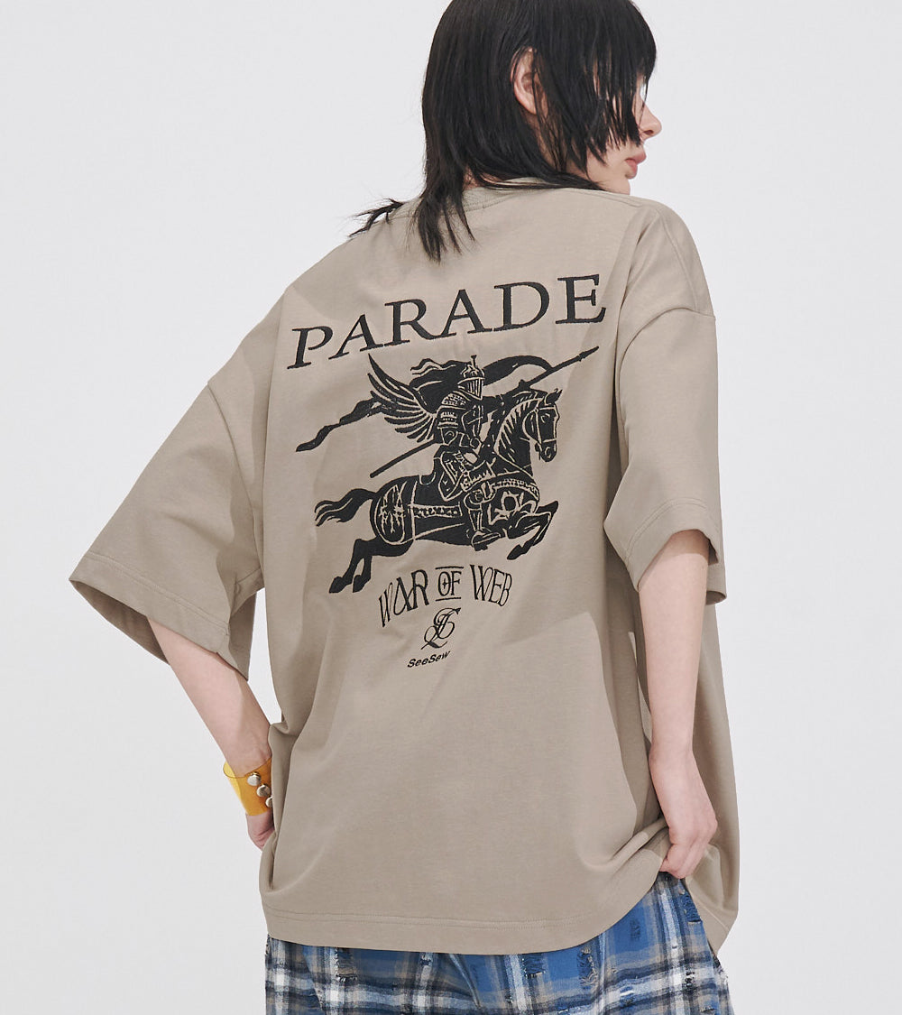 THE PARADE TEE