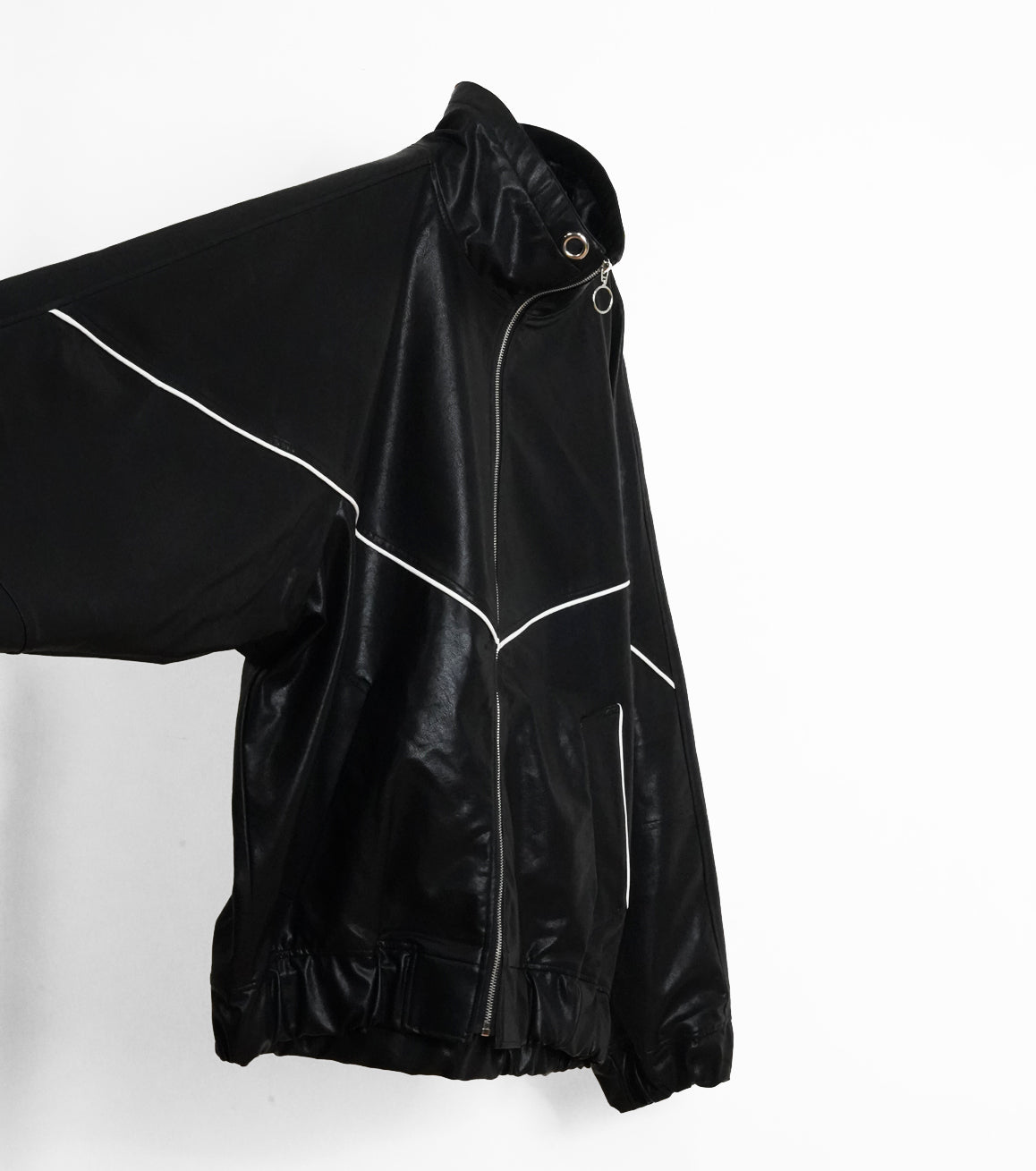 【25AW先行予約】SYNTH-LETHER PIPING JACKET