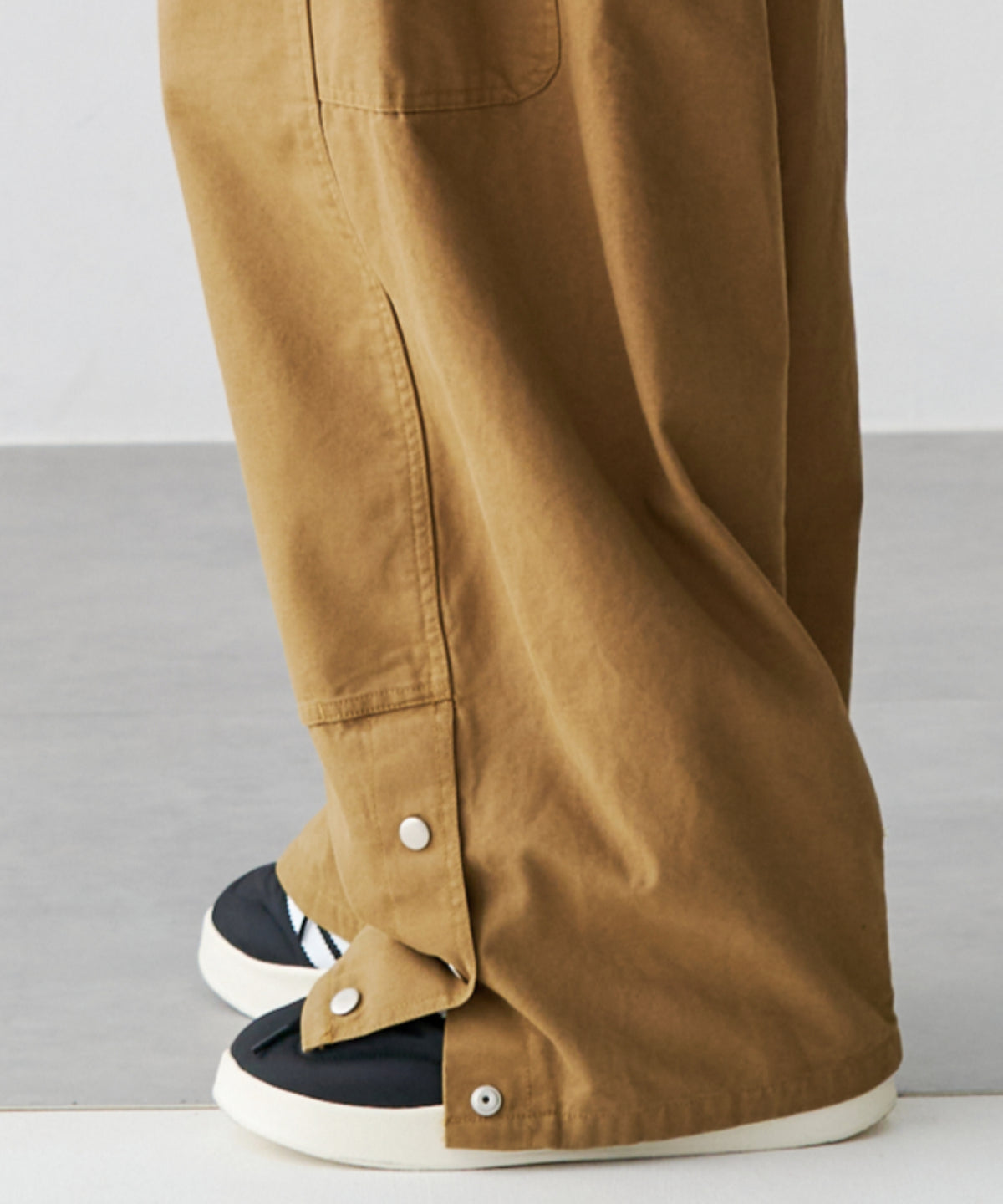 DOUBLE KNEE CURVE PANTS