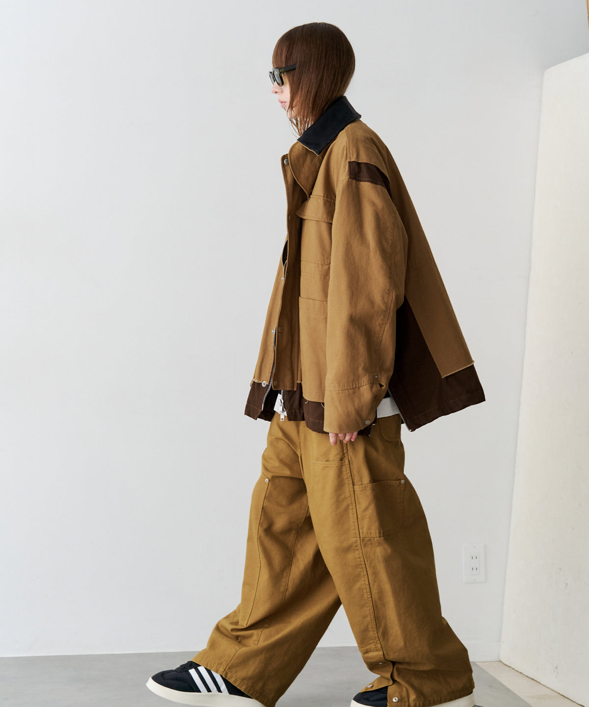 DOUBLE KNEE CURVE PANTS