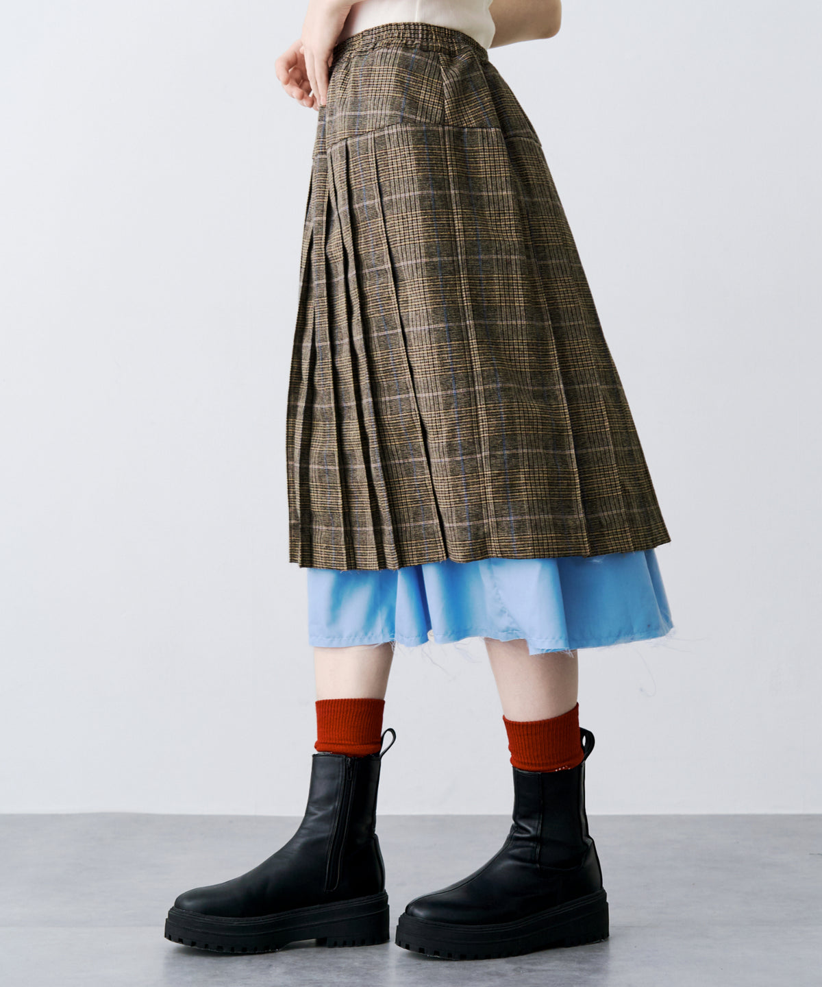 LAYERED PLEATS WRAP SKIRT