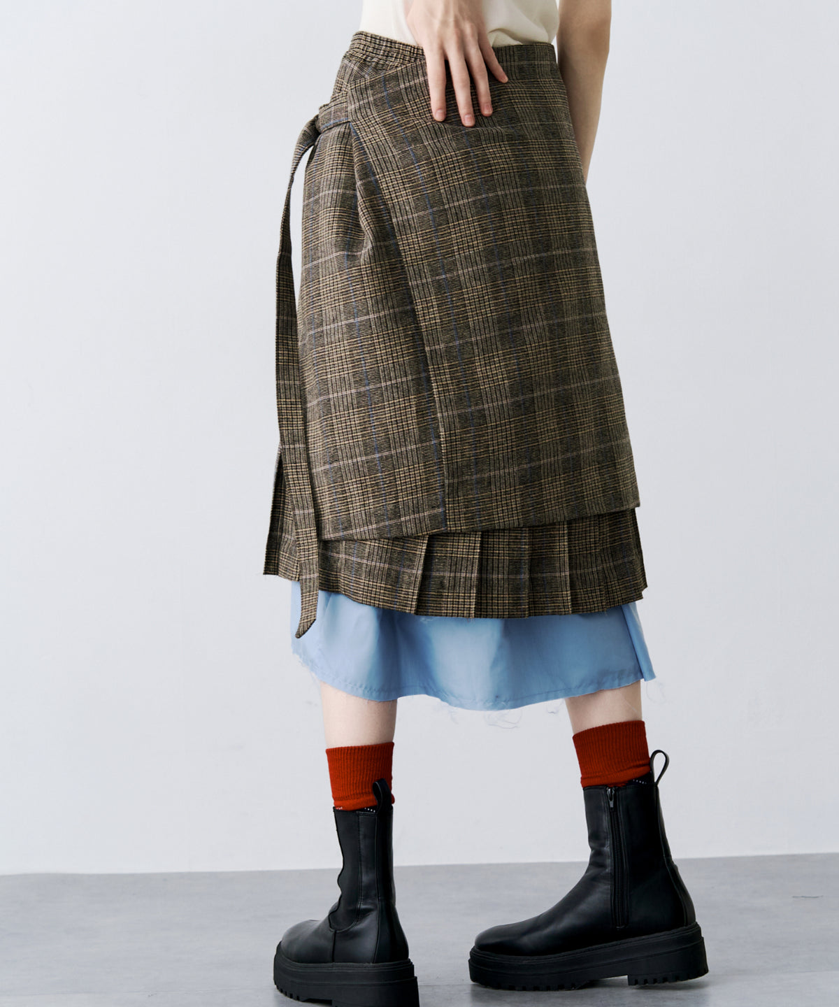 LAYERED PLEATS WRAP SKIRT