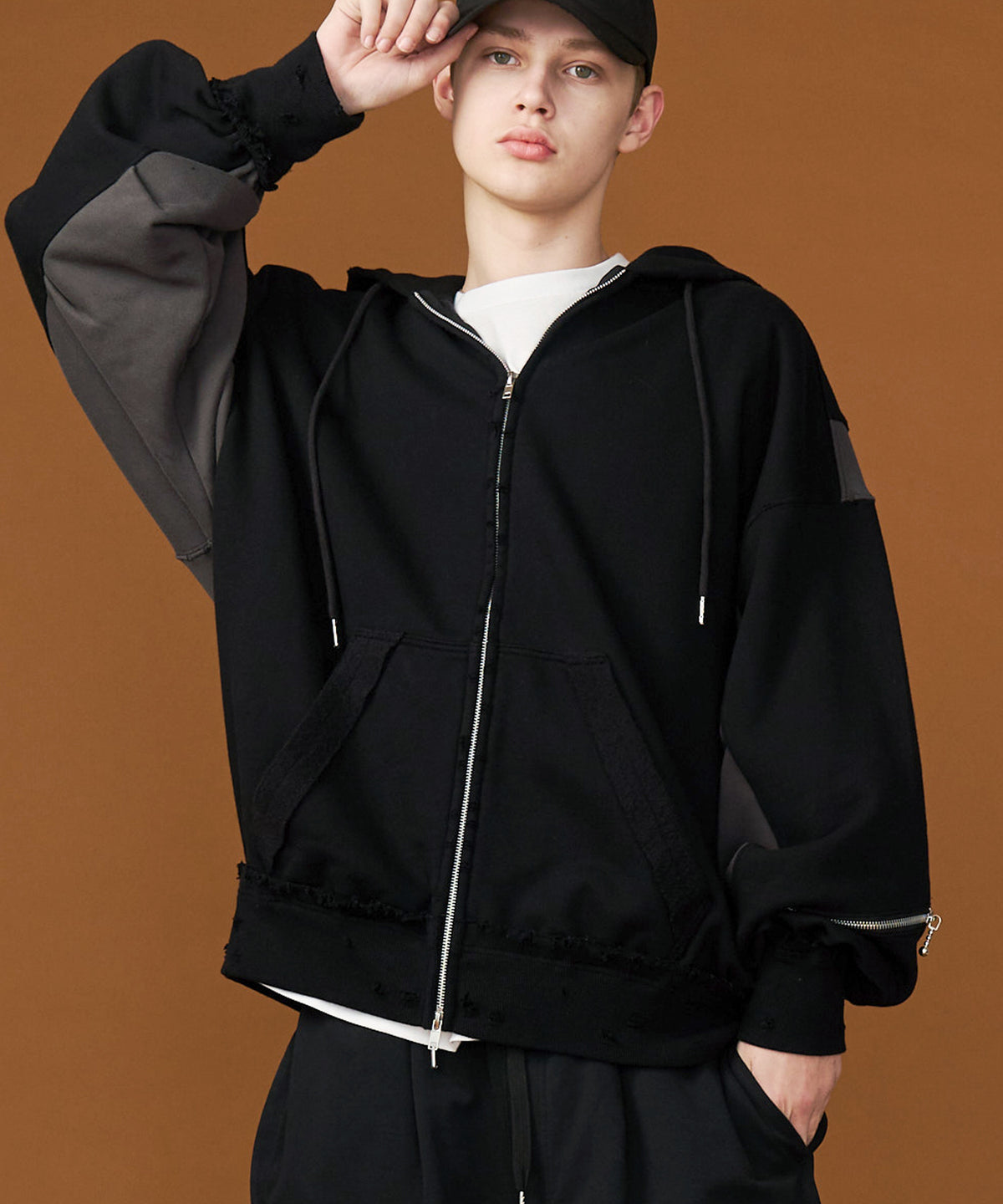DAMAGE DESIGN ZIP HOODIE