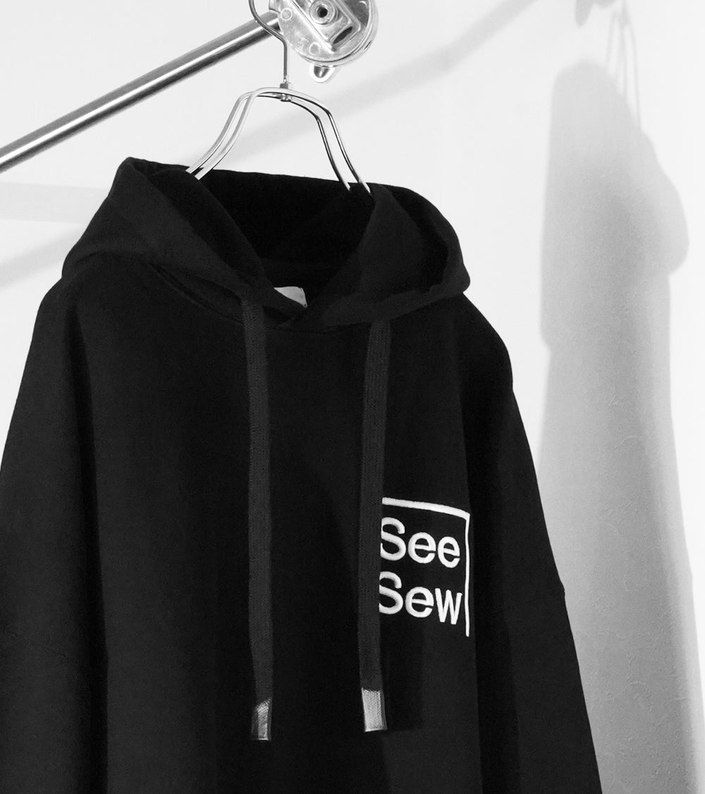 BOX LOGO HOODIE