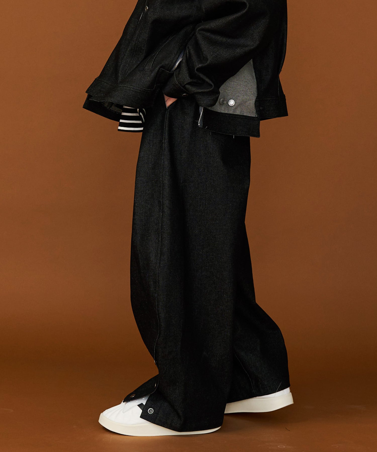 新品　seesew DENIM CURVE PANTS デニム　パンツ　ブラック DENIM CURVE PANTS – seesew