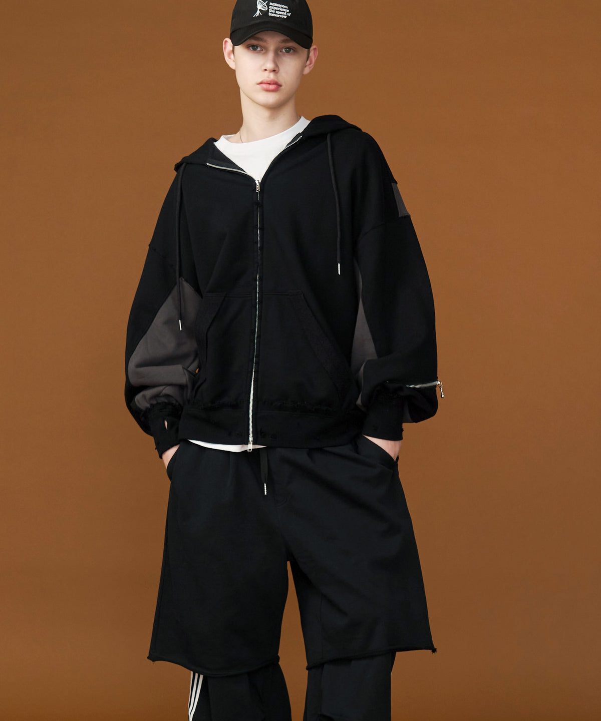 DAMAGE DESIGN ZIP HOODIE