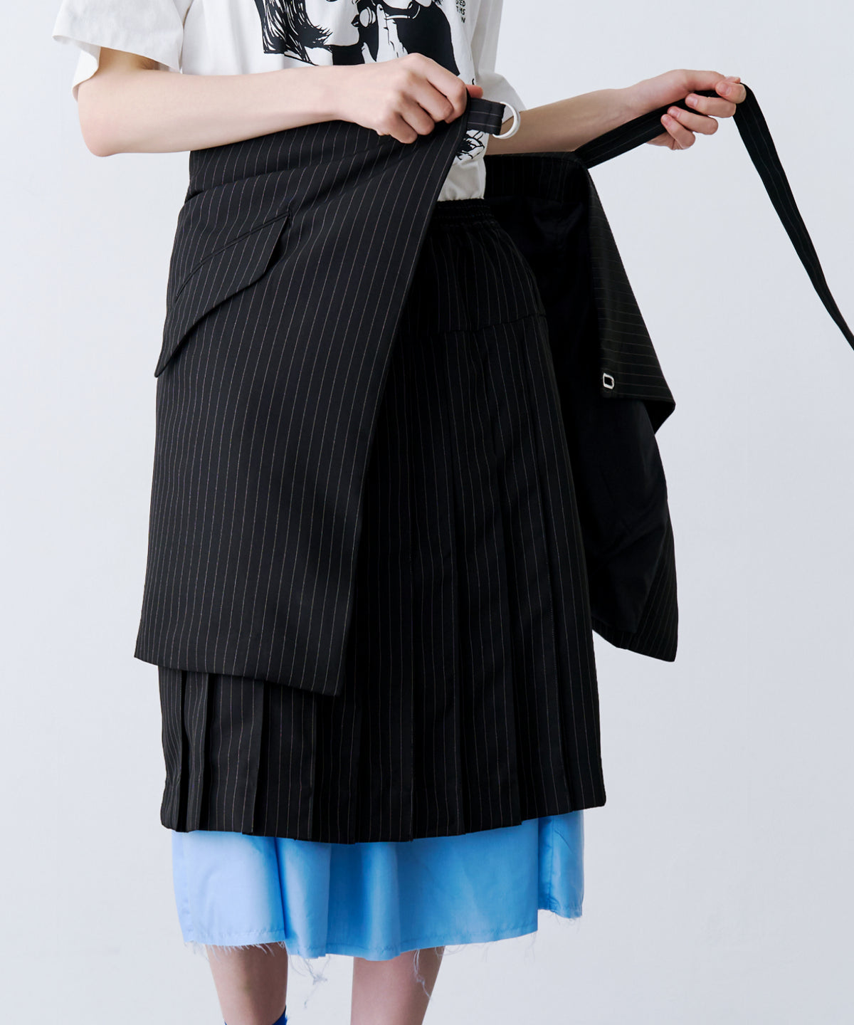 LAYERED PLEATS WRAP SKIRT