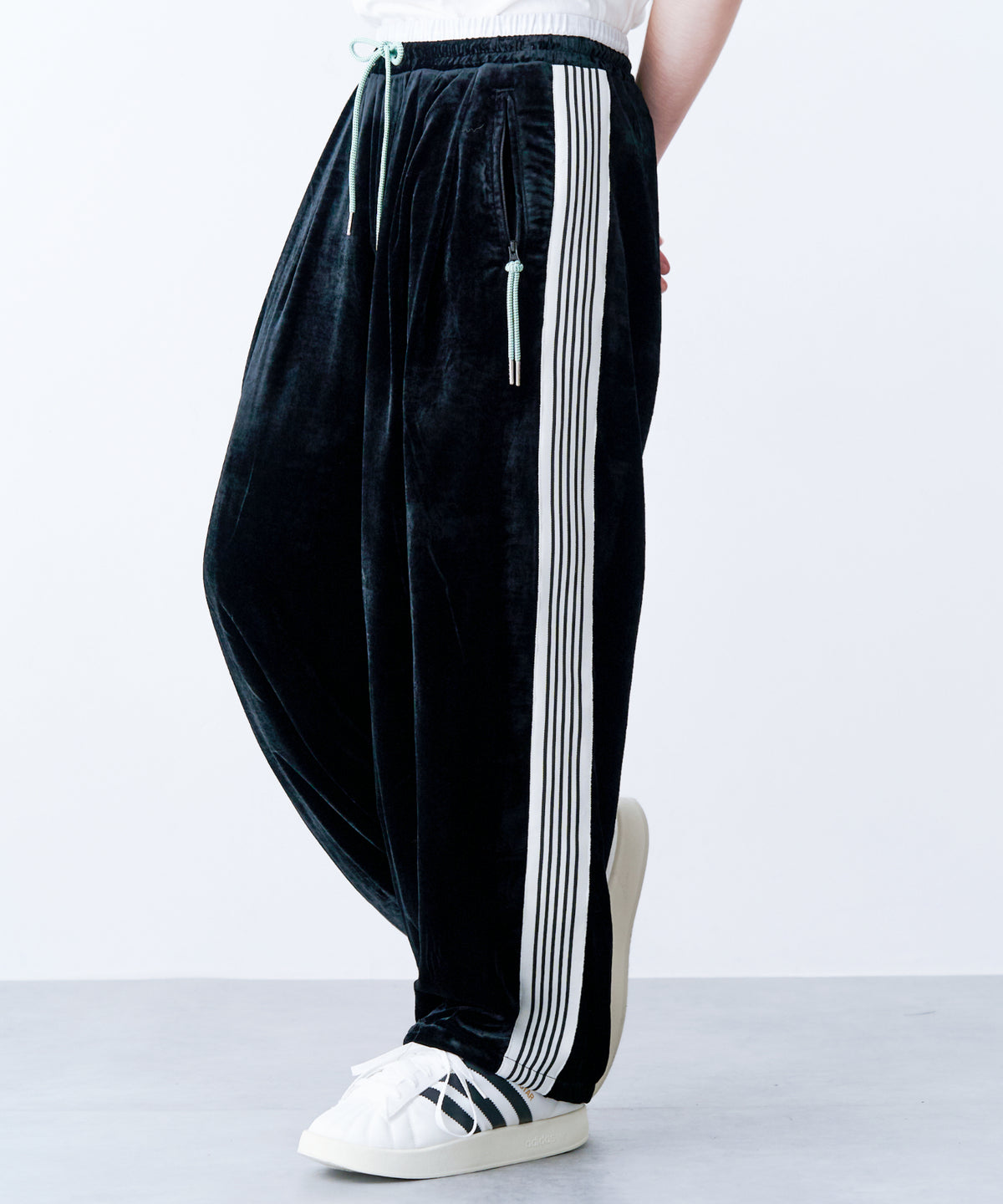 VELVET LINE PANTS