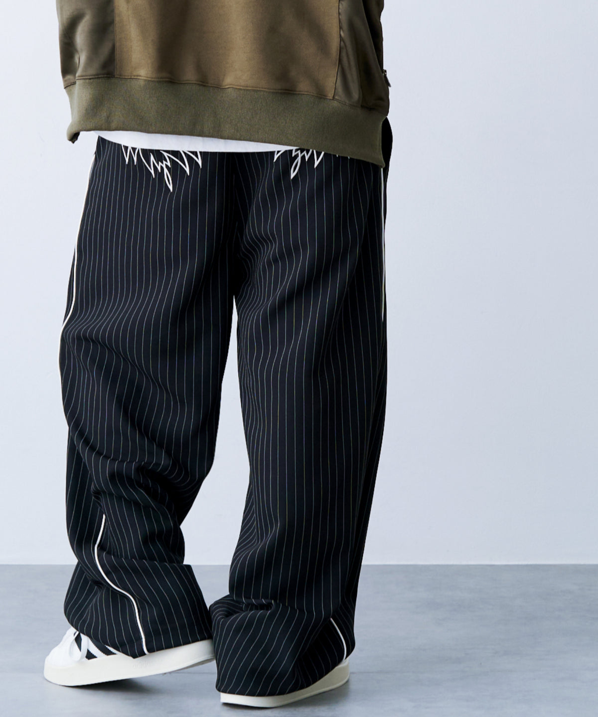 STRIPE MARKED PANTS