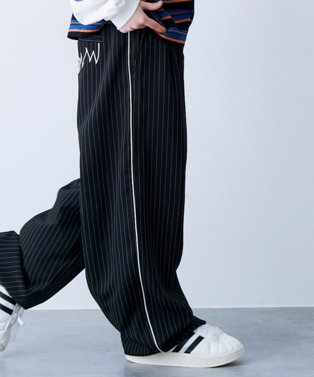 STRIPE MARKED PANTS