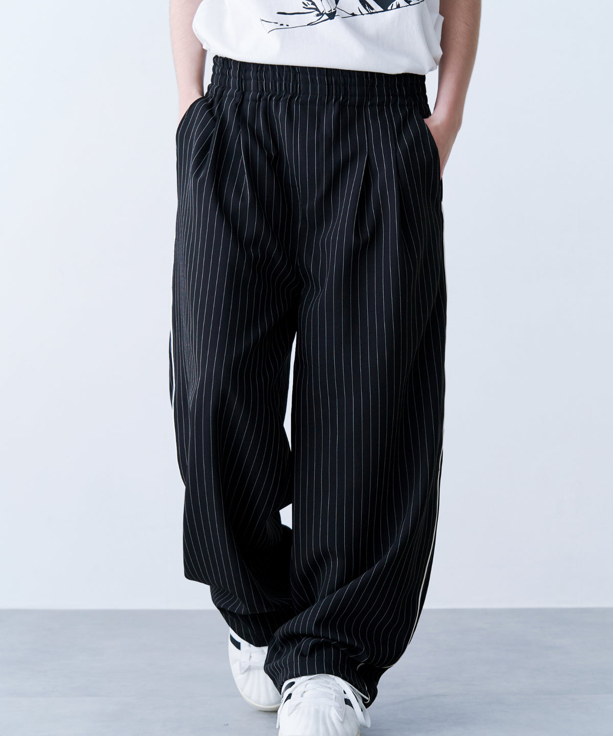 STRIPE MARKED PANTS