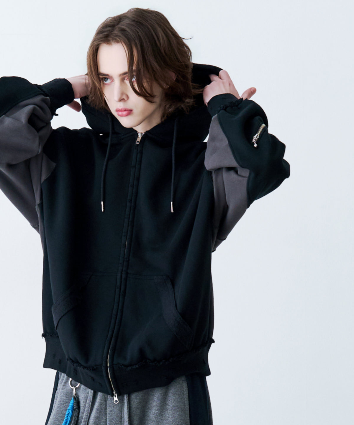DAMAGE DESIGN ZIP HOODIE