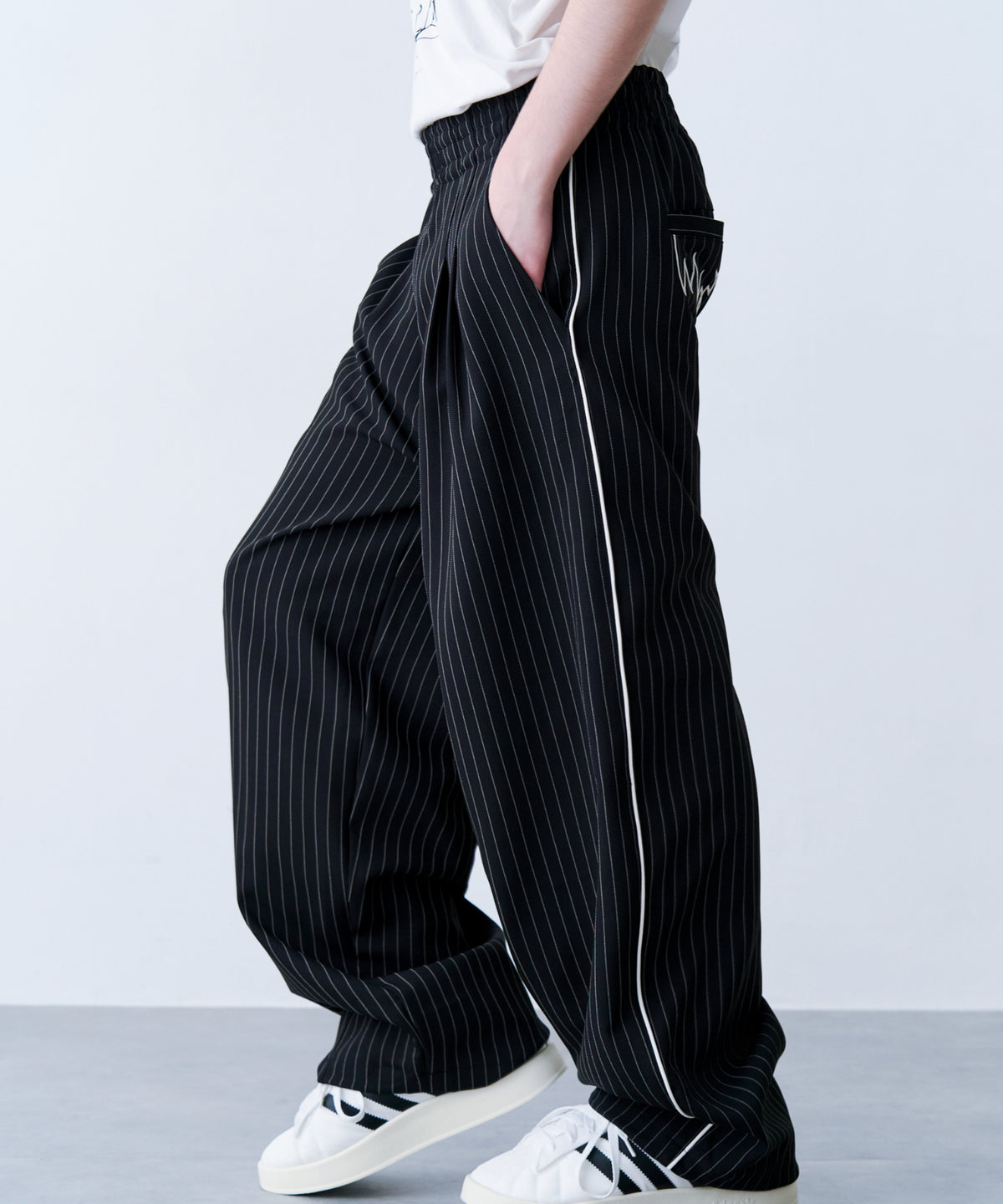 STRIPE MARKED PANTS