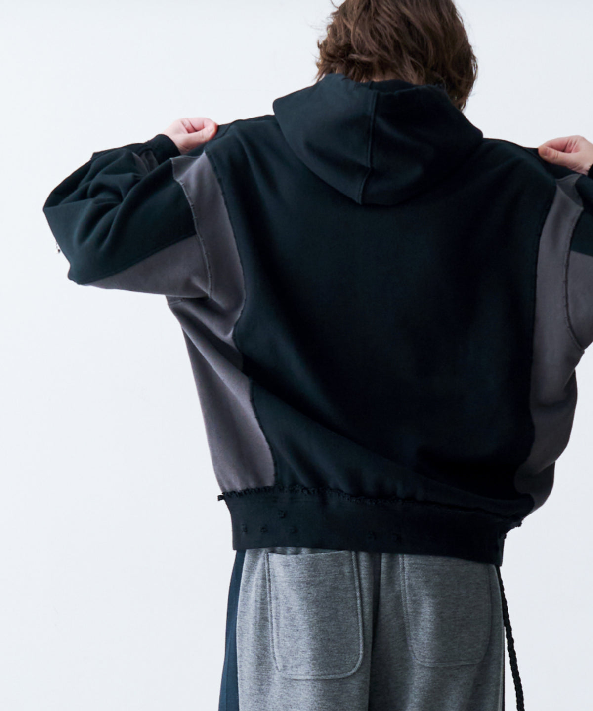 DAMAGE DESIGN ZIP HOODIE
