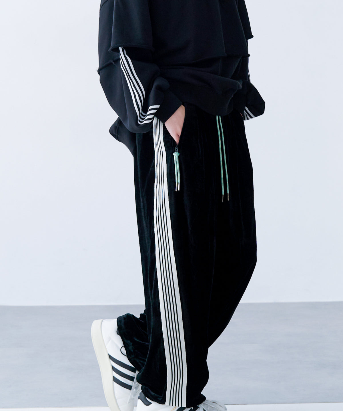 VELVET LINE PANTS