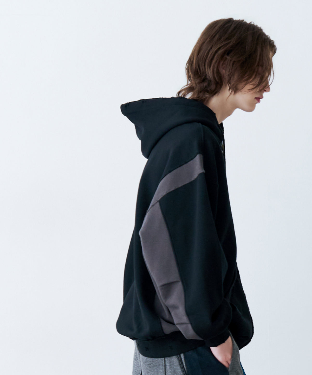 DAMAGE DESIGN ZIP HOODIE