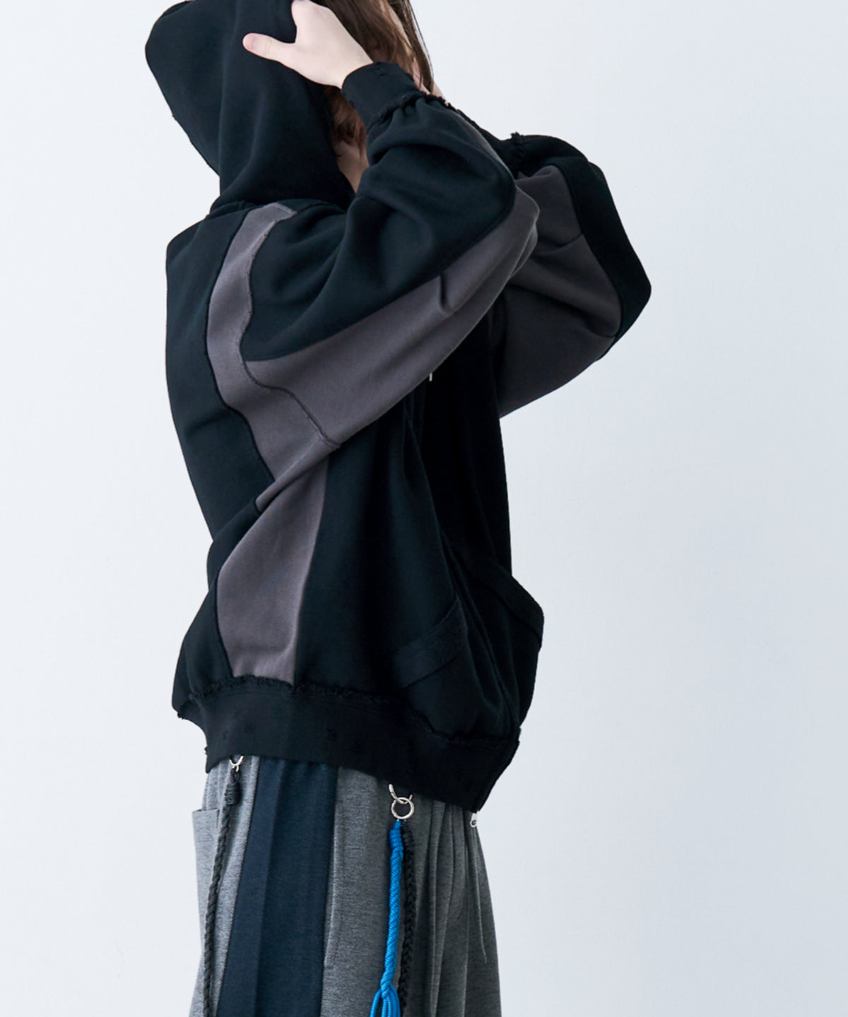 DAMAGE DESIGN ZIP HOODIE