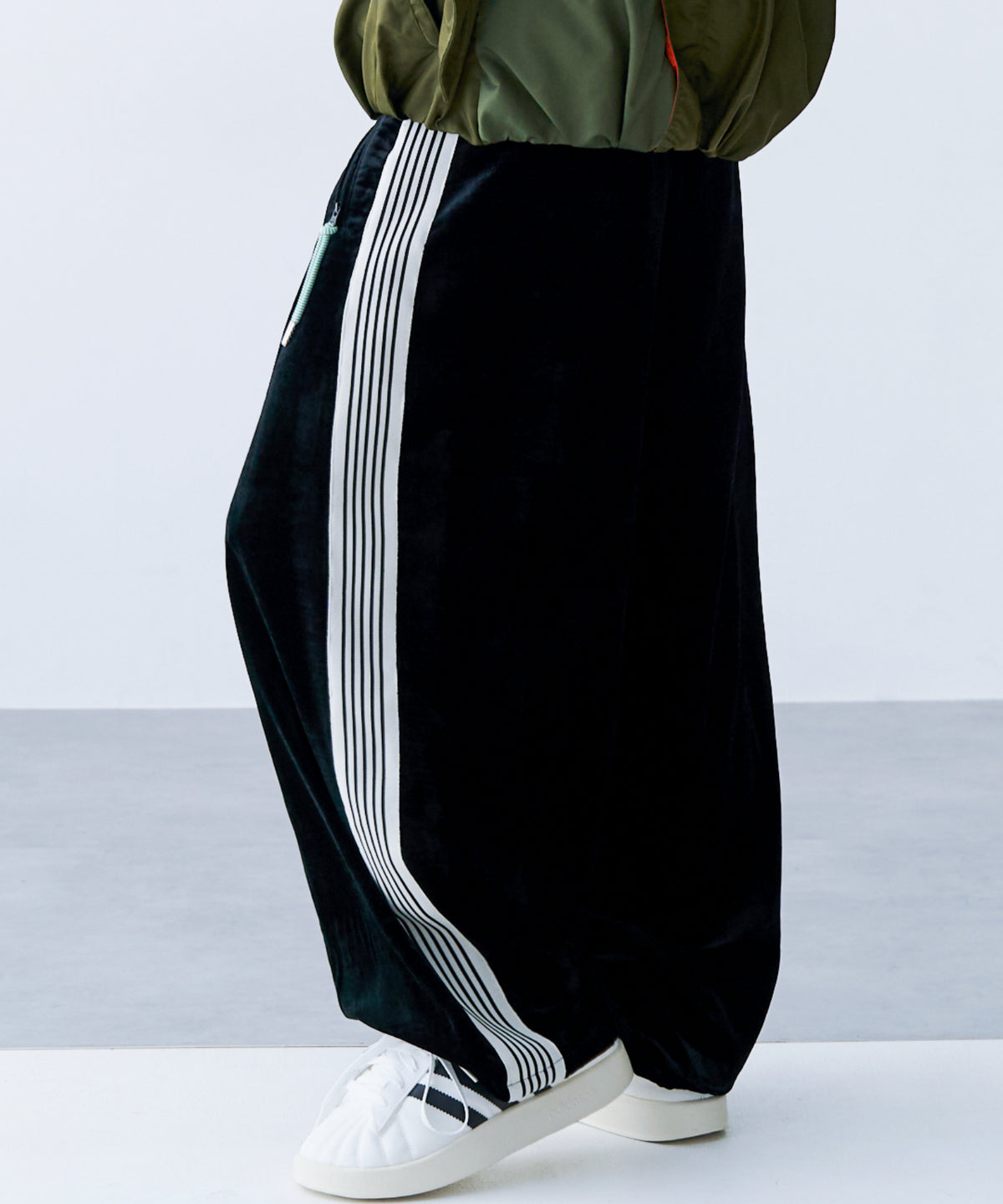 VELVET LINE PANTS