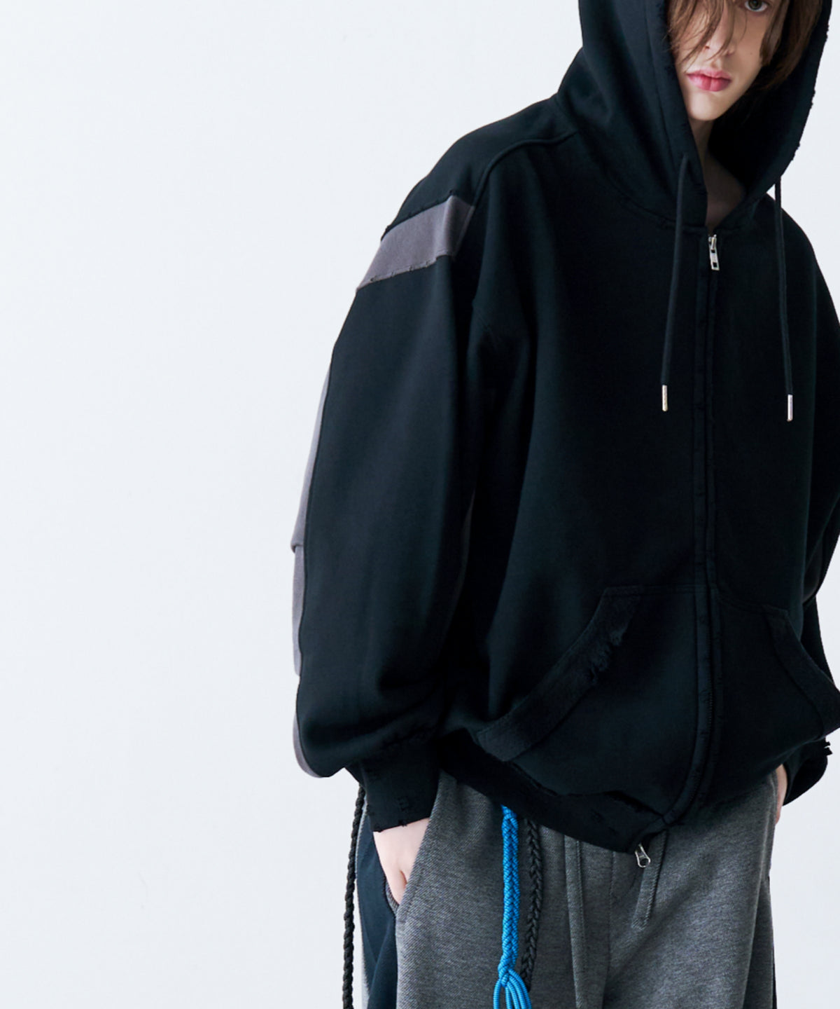 DAMAGE DESIGN ZIP HOODIE