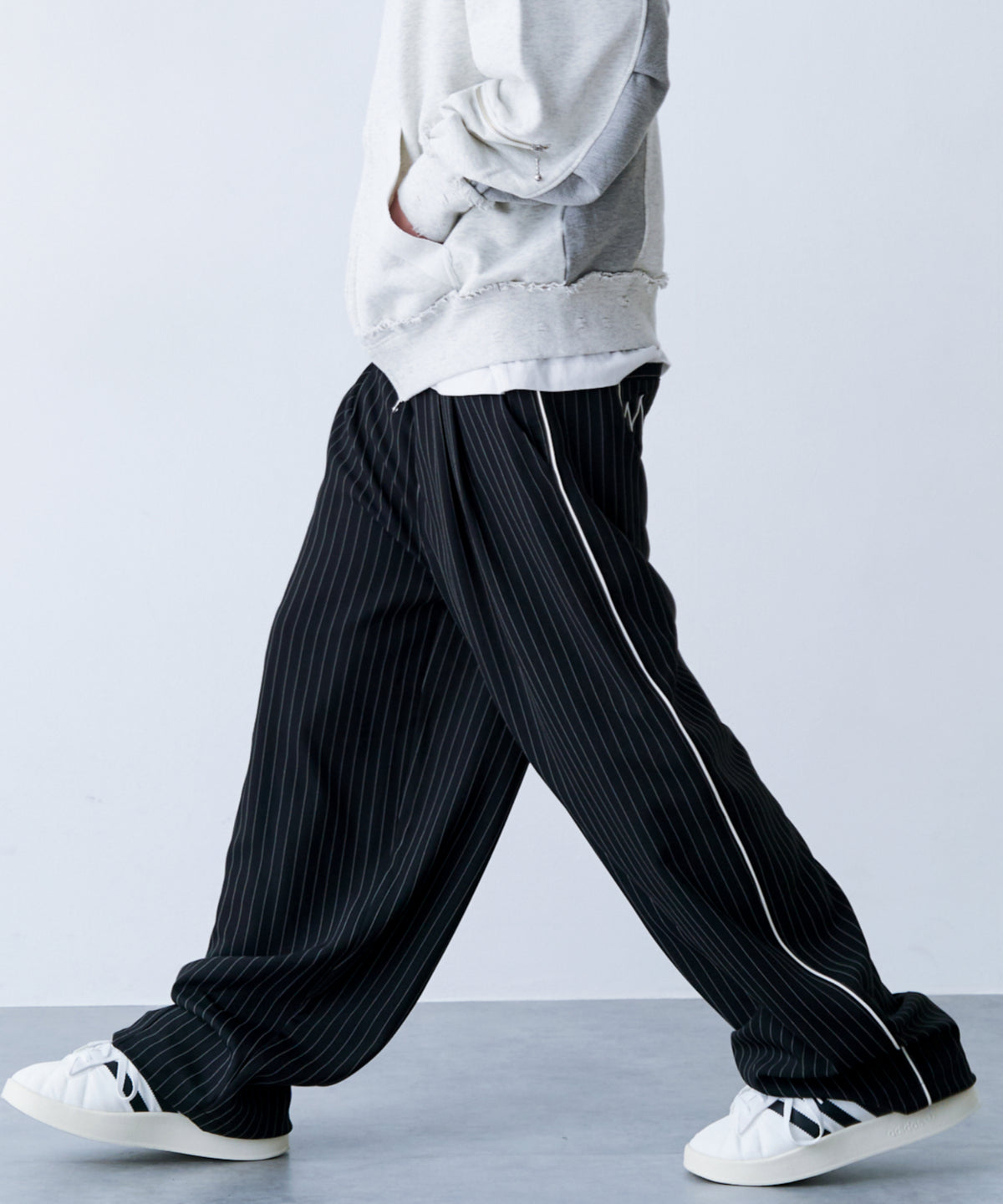 STRIPE MARKED PANTS