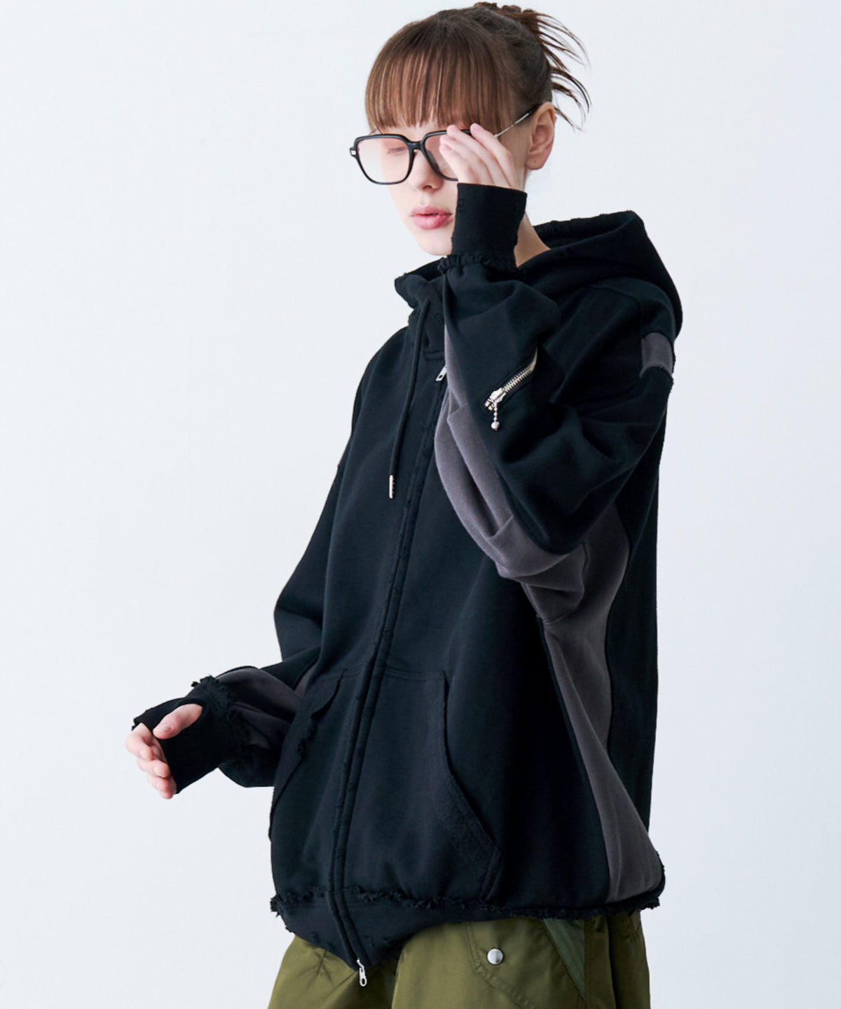 DAMAGE DESIGN ZIP HOODIE