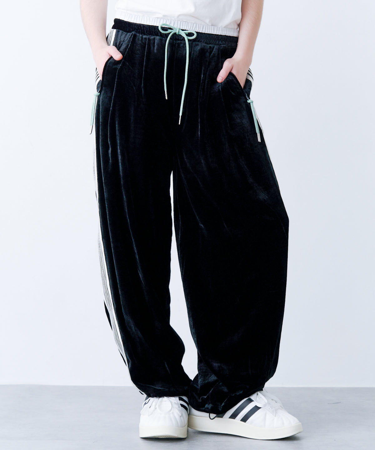 VELVET LINE PANTS