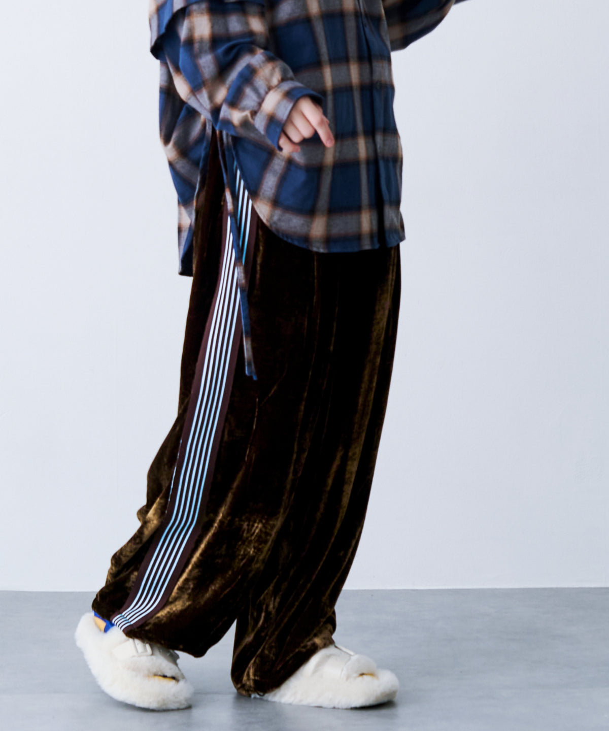 VELVET LINE PANTS