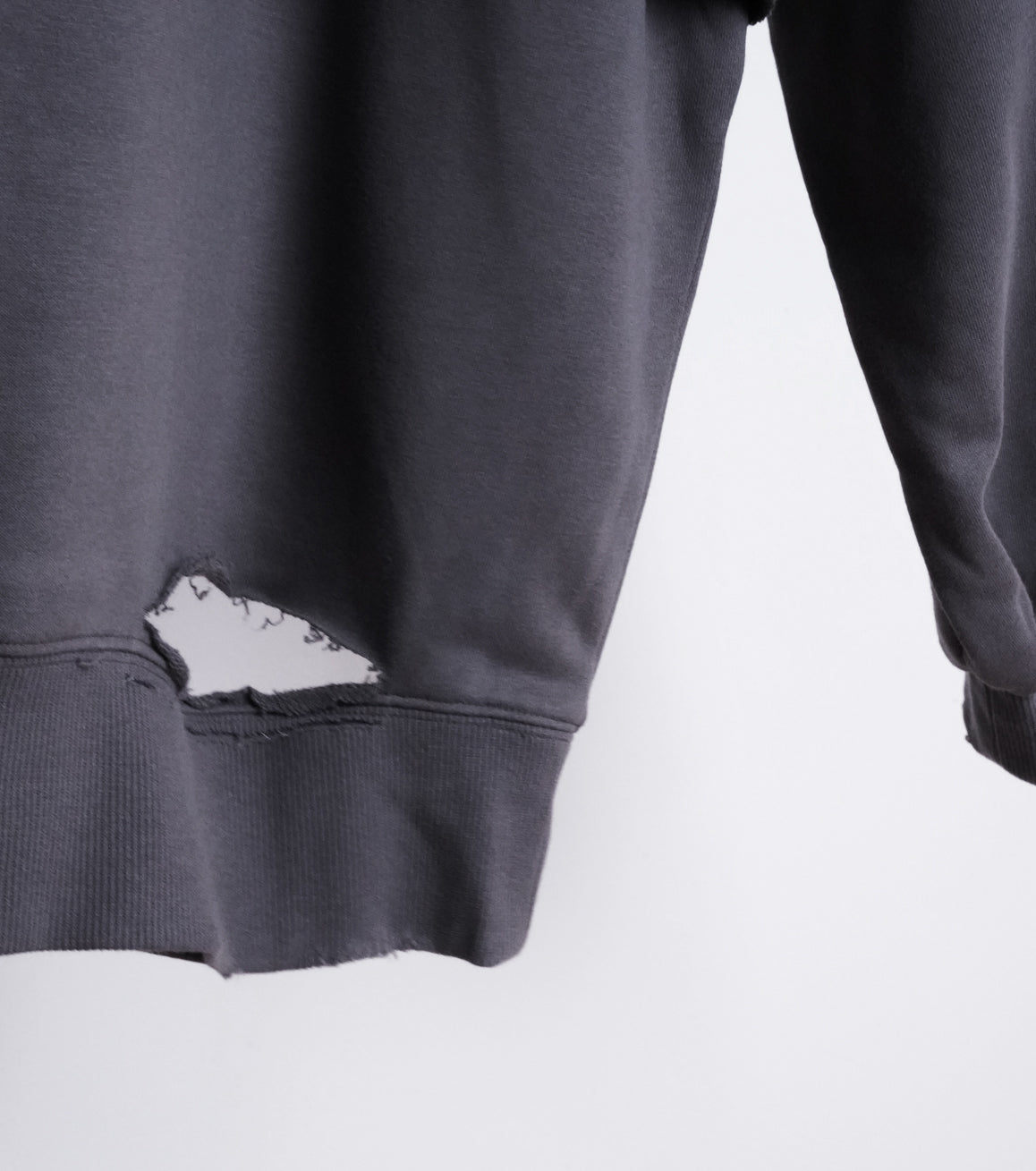 LAYERD DAMAGE SWEAT