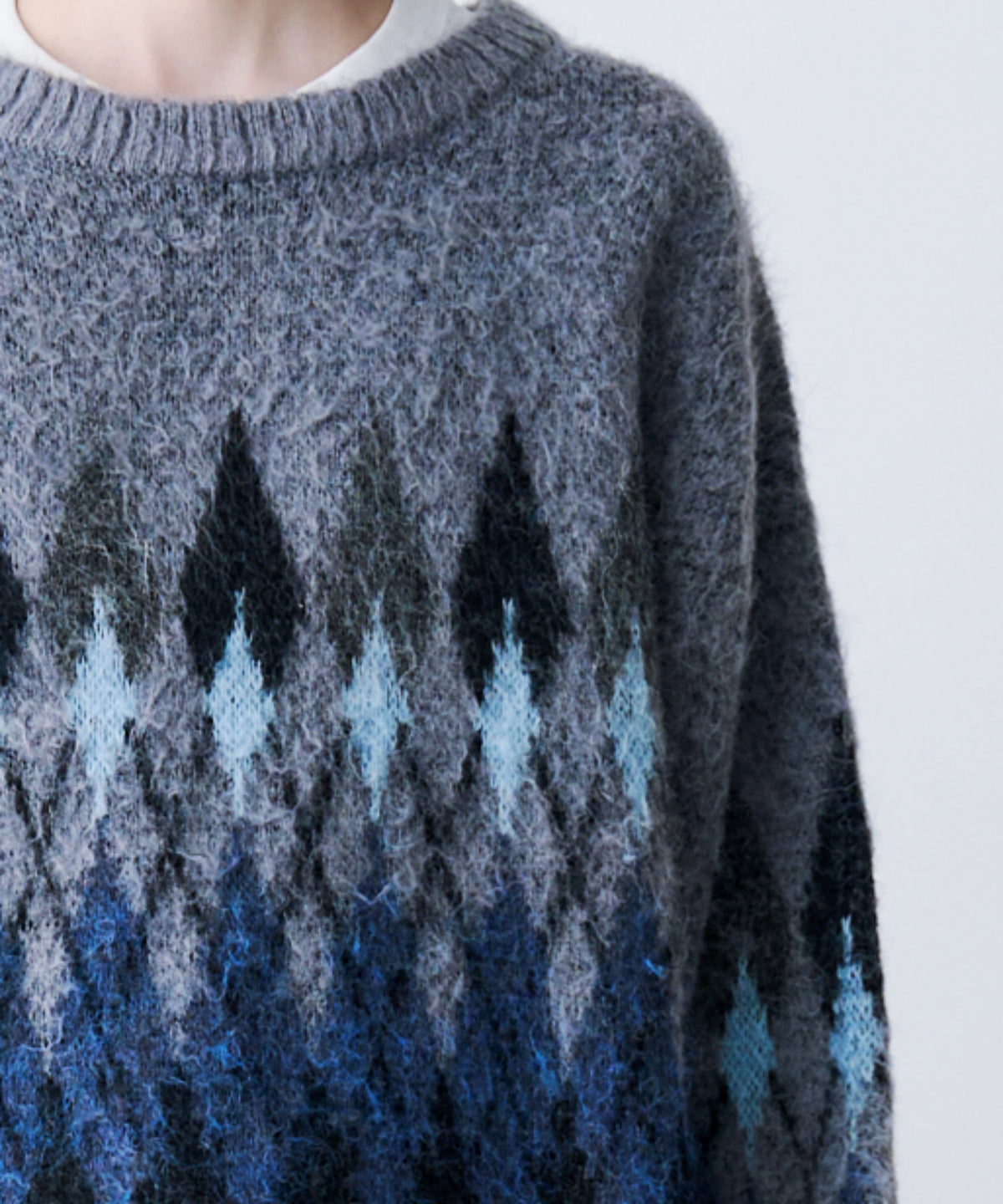 ARGYLE SHAGGY KNIT