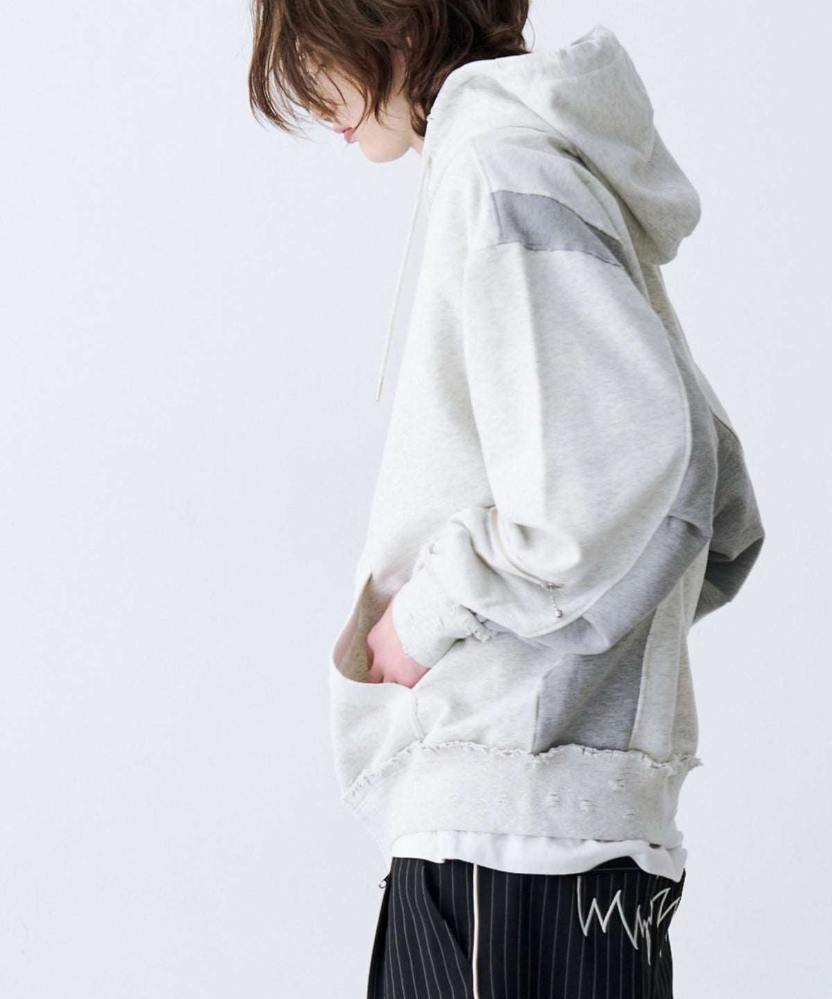 DAMAGE DESIGN ZIP HOODIE
