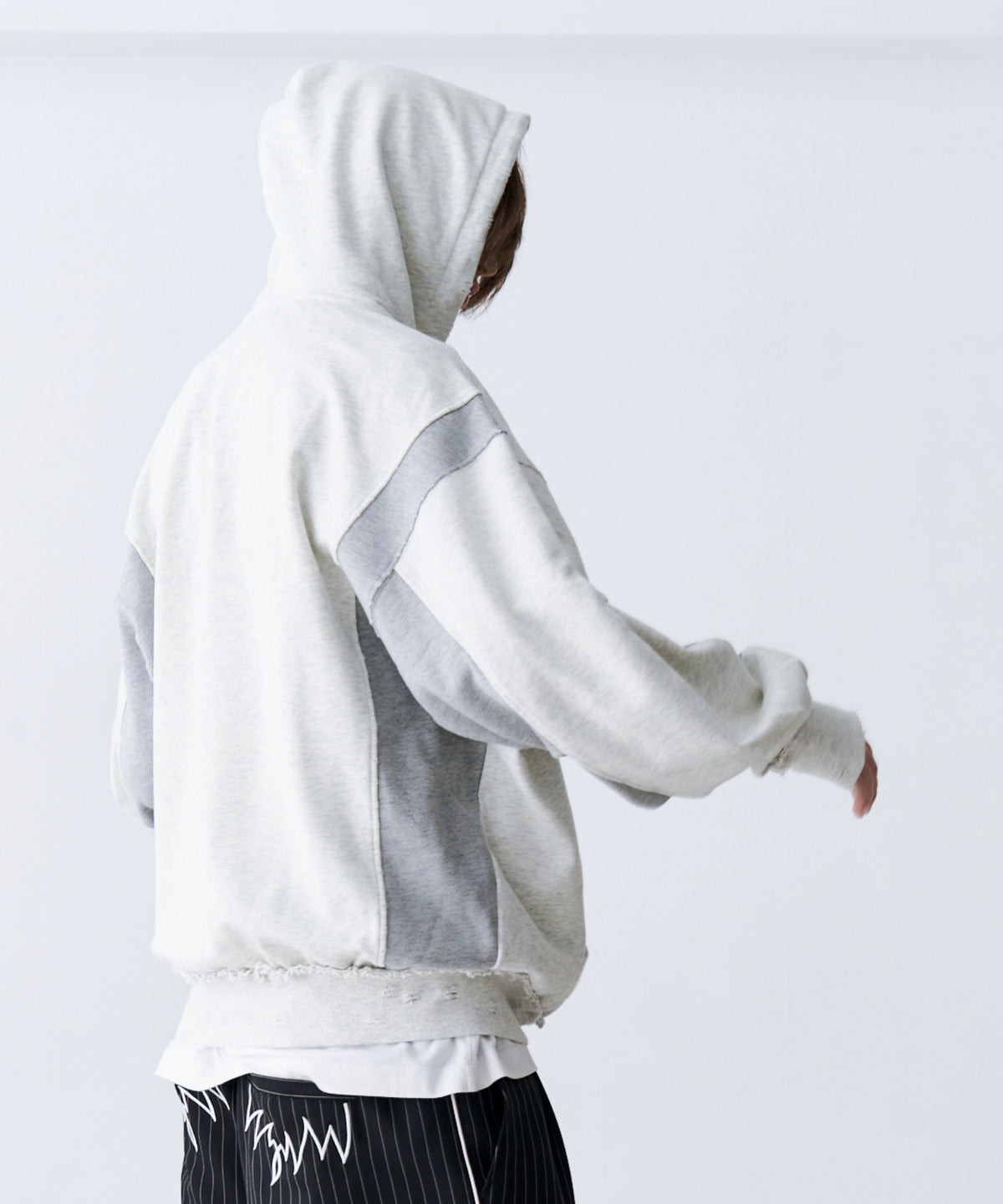DAMAGE DESIGN ZIP HOODIE