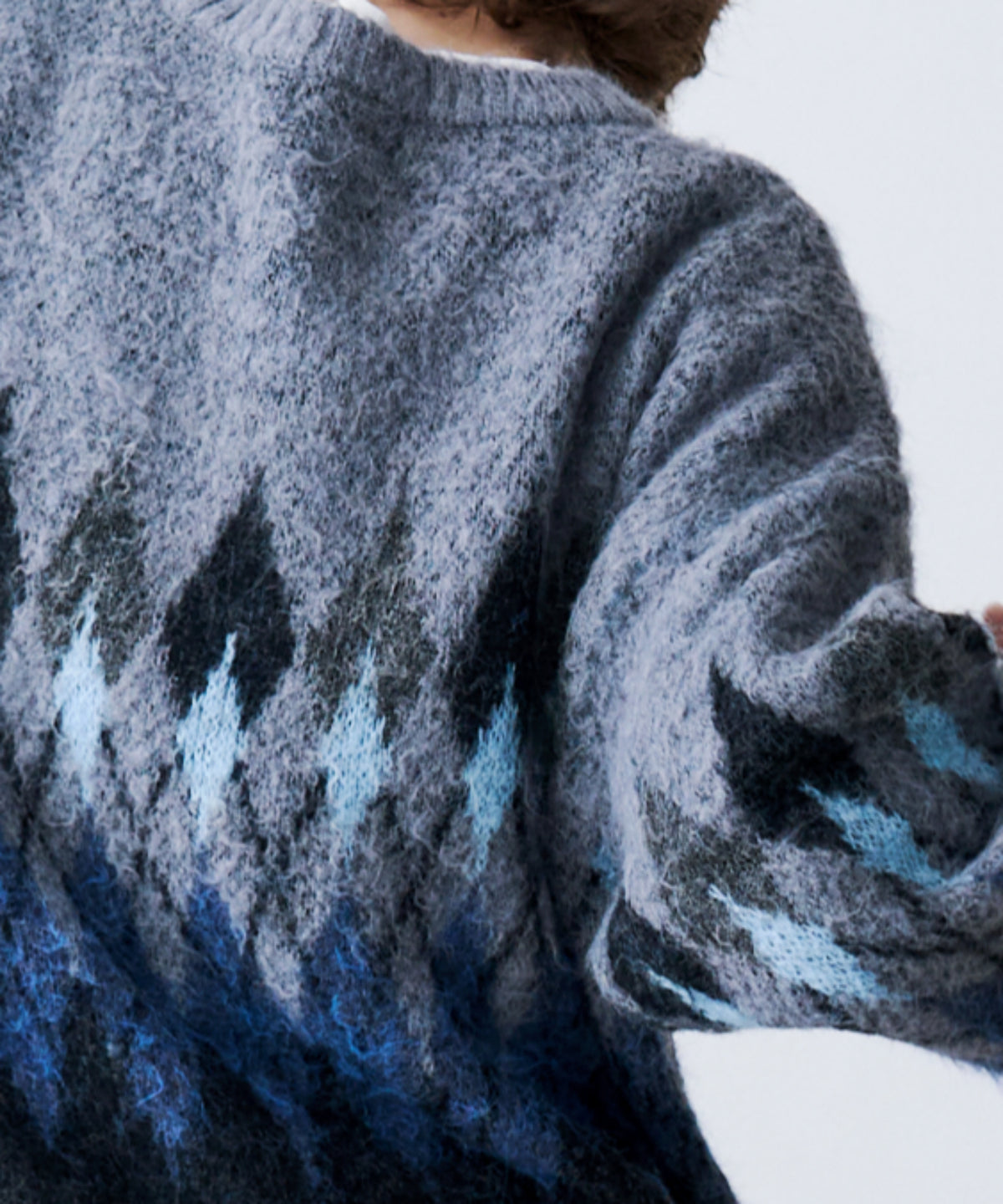 ARGYLE SHAGGY KNIT