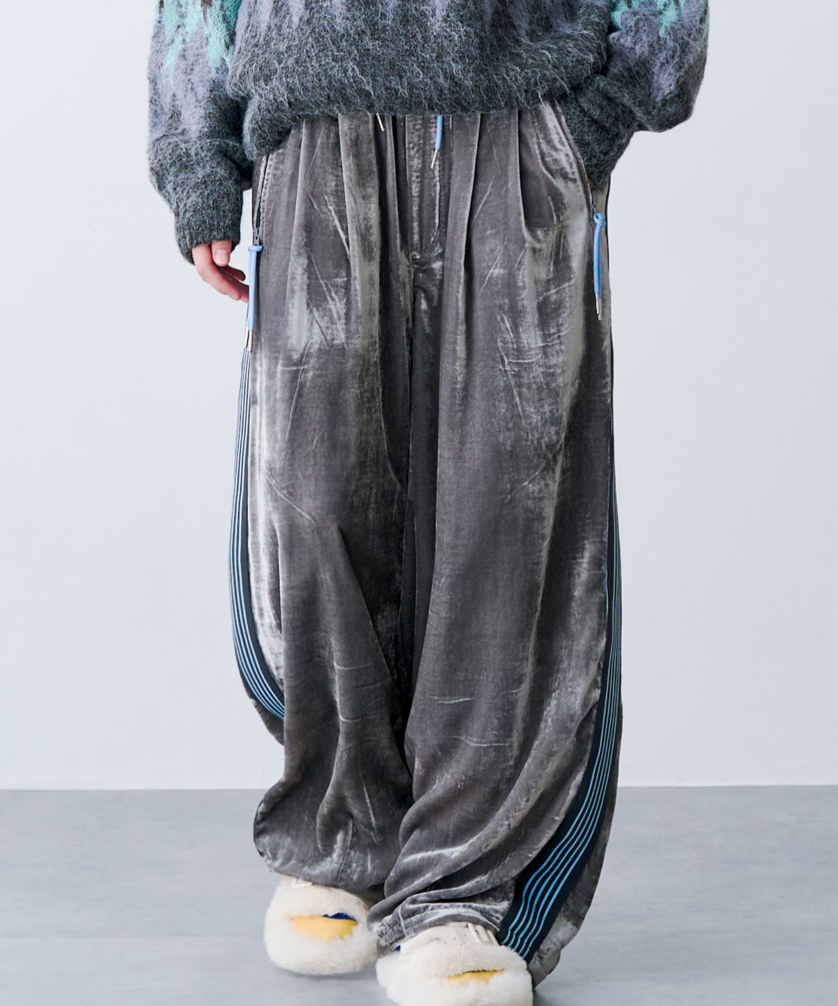 VELVET LINE PANTS
