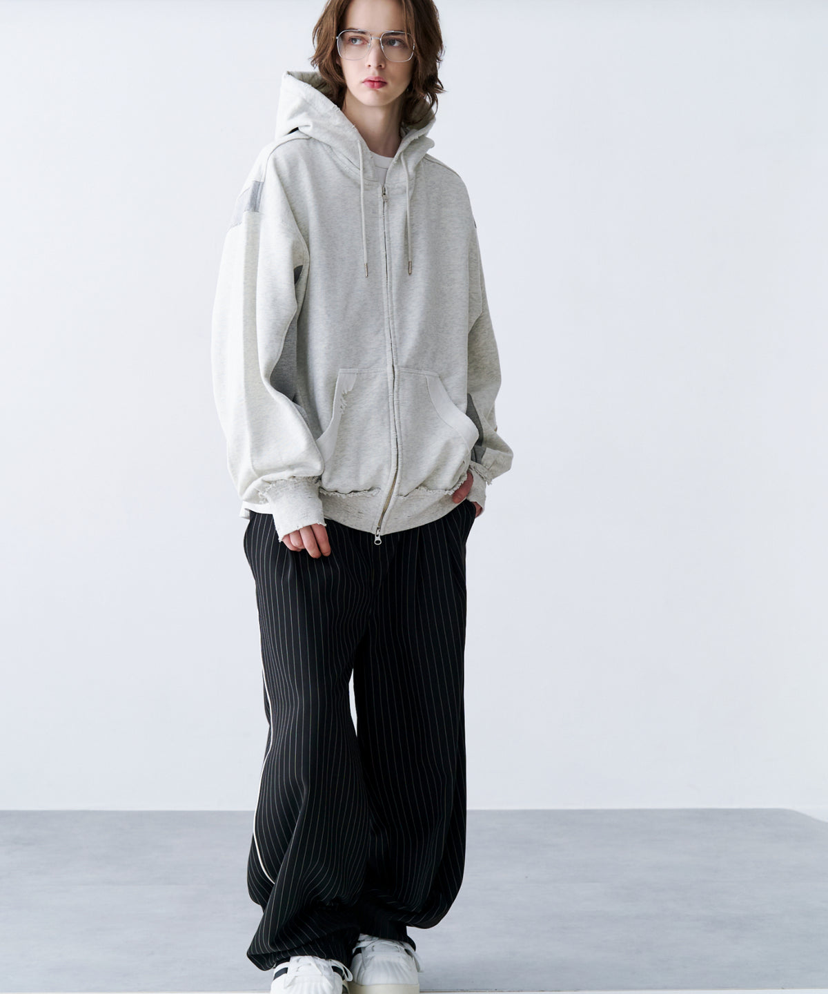 DAMAGE DESIGN ZIP HOODIE