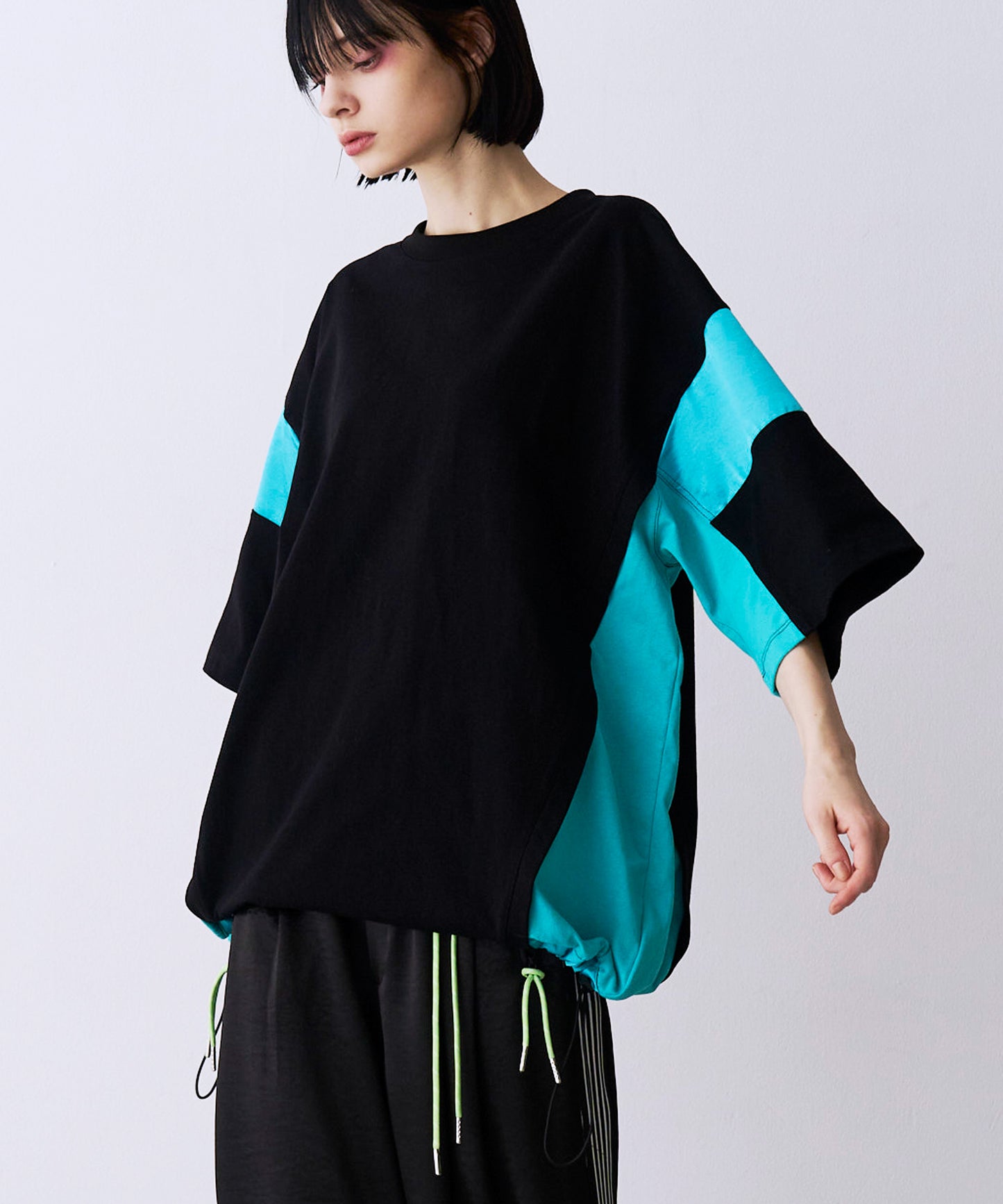 SATIN MIX BLOCK TEE