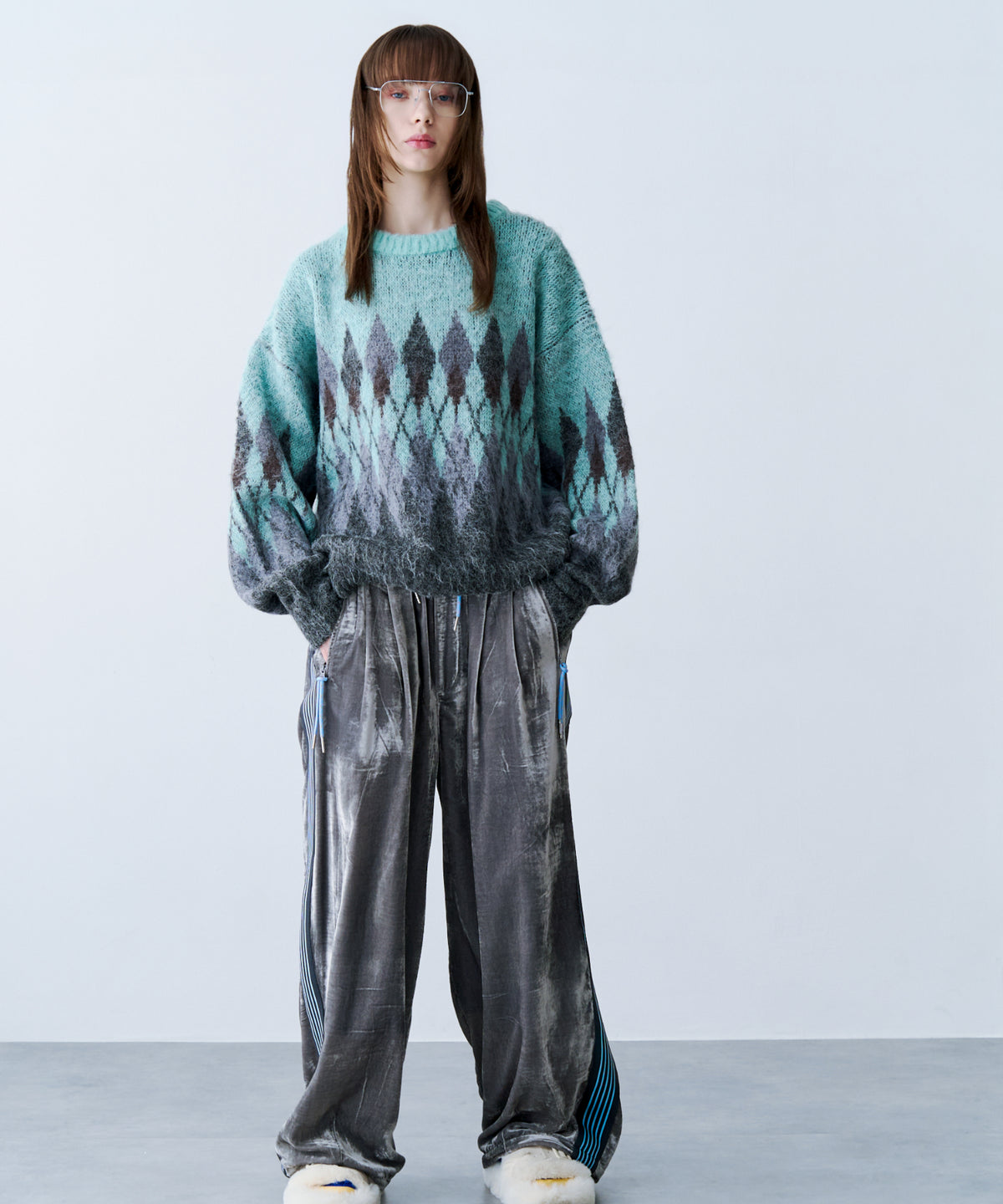 ARGYLE SHAGGY KNIT