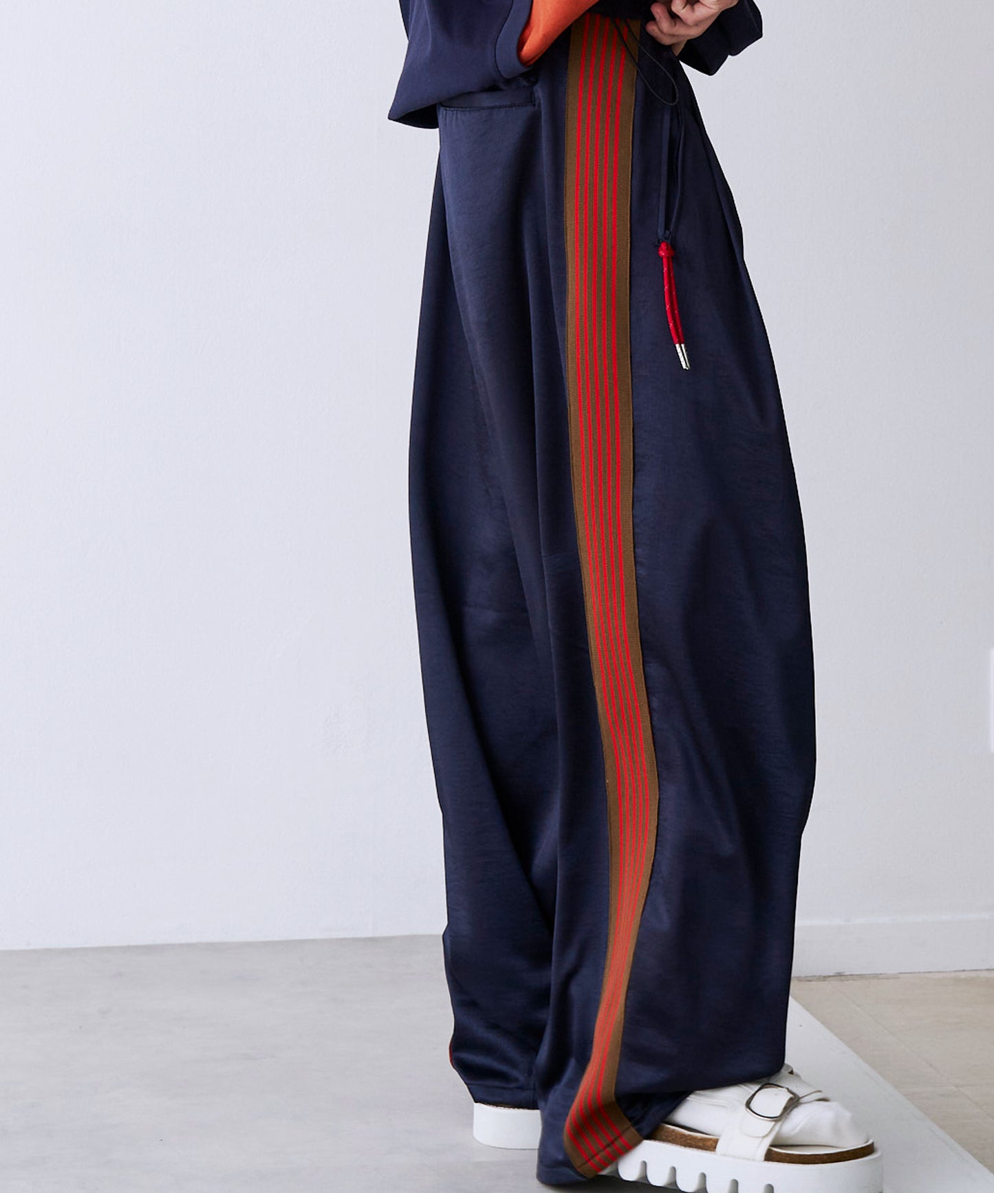 SATIN LINE PANTS