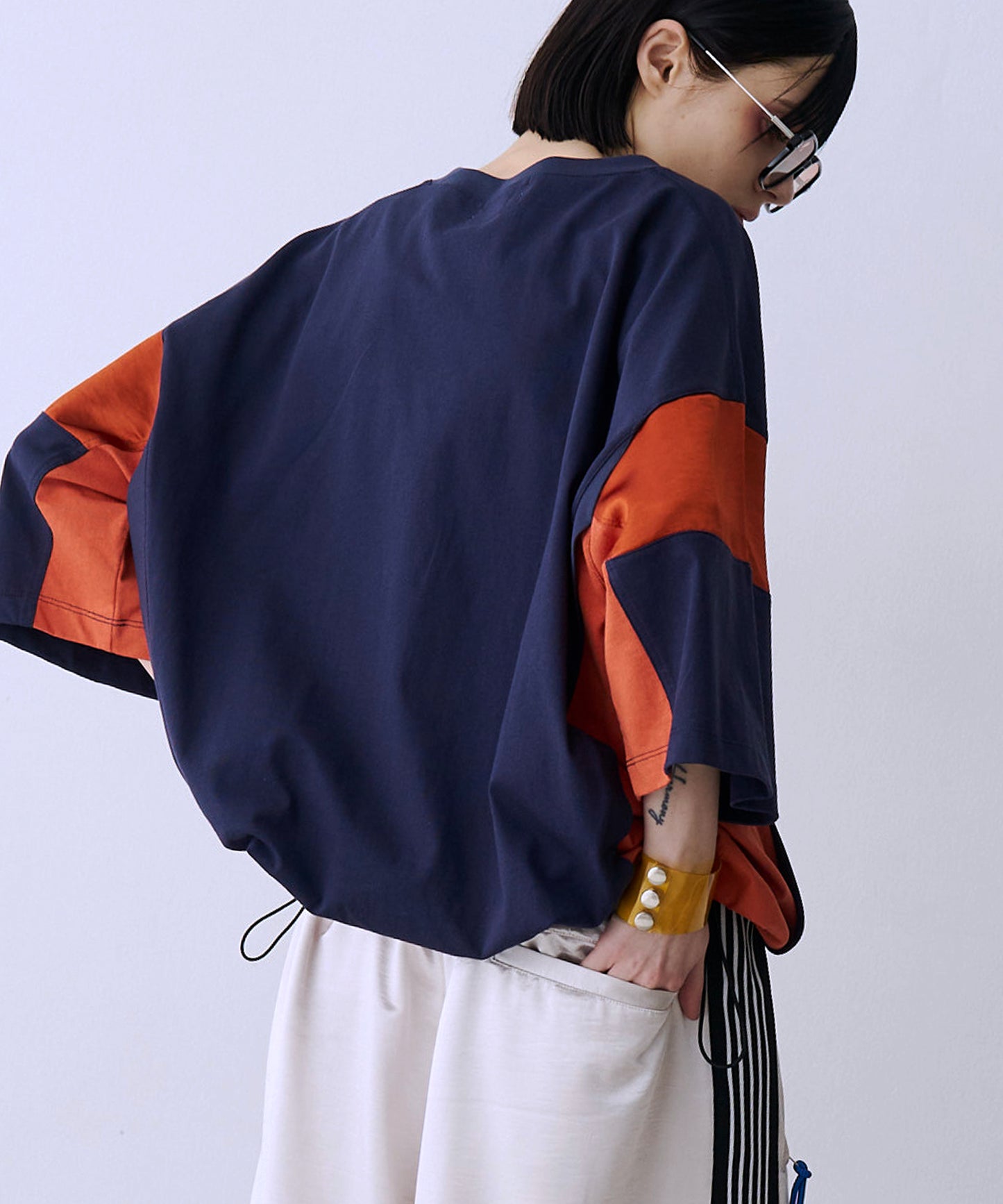 SATIN MIX BLOCK TEE