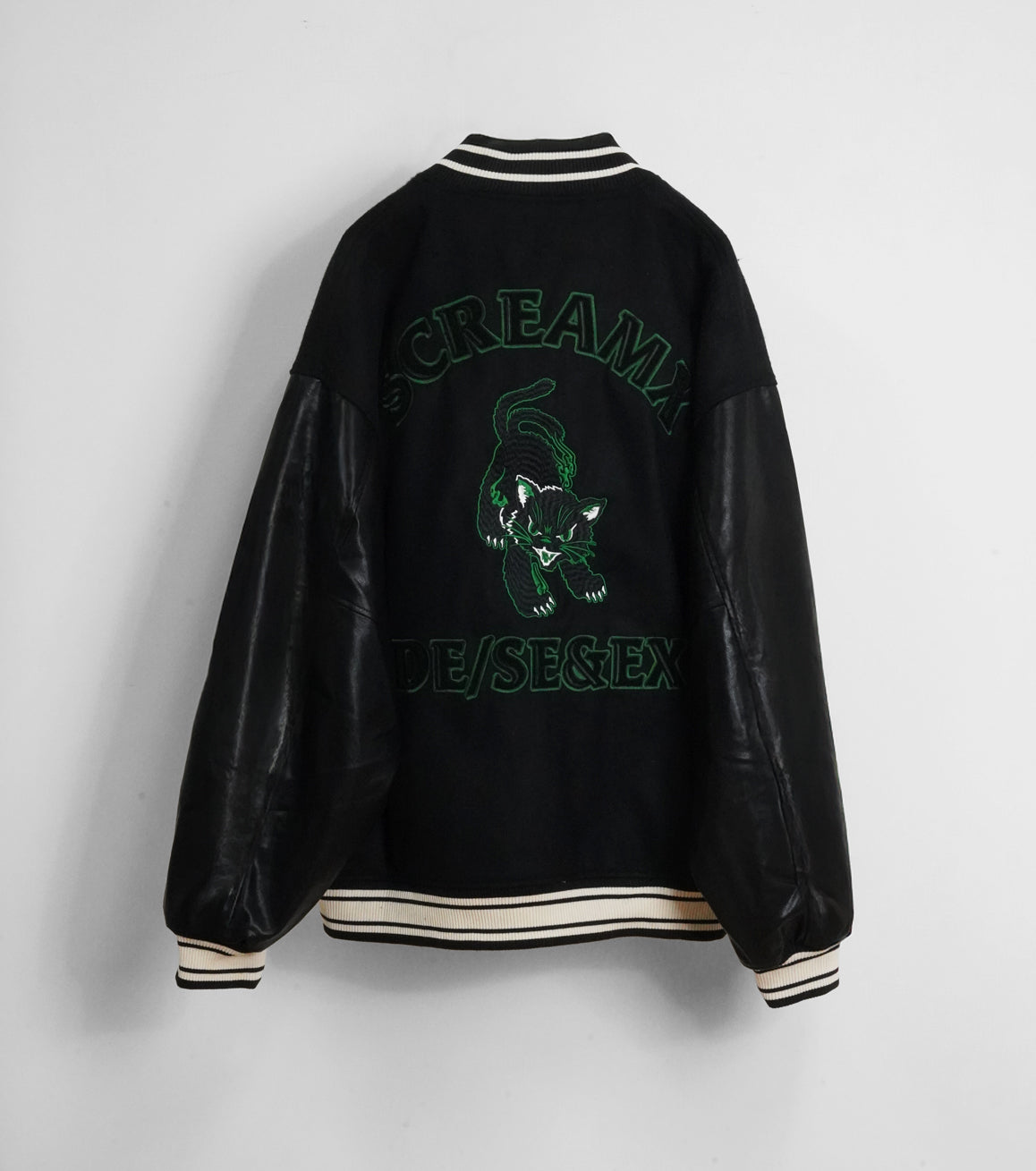 25AW先行予約】NEKOMATA STADIUM JACKET – seesew