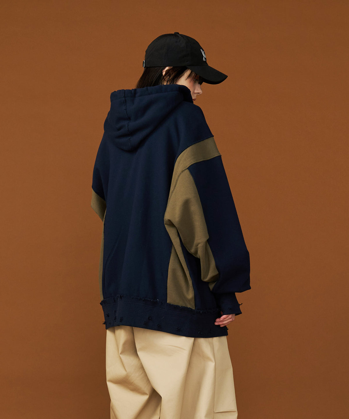 DAMAGE DESIGN ZIP HOODIE
