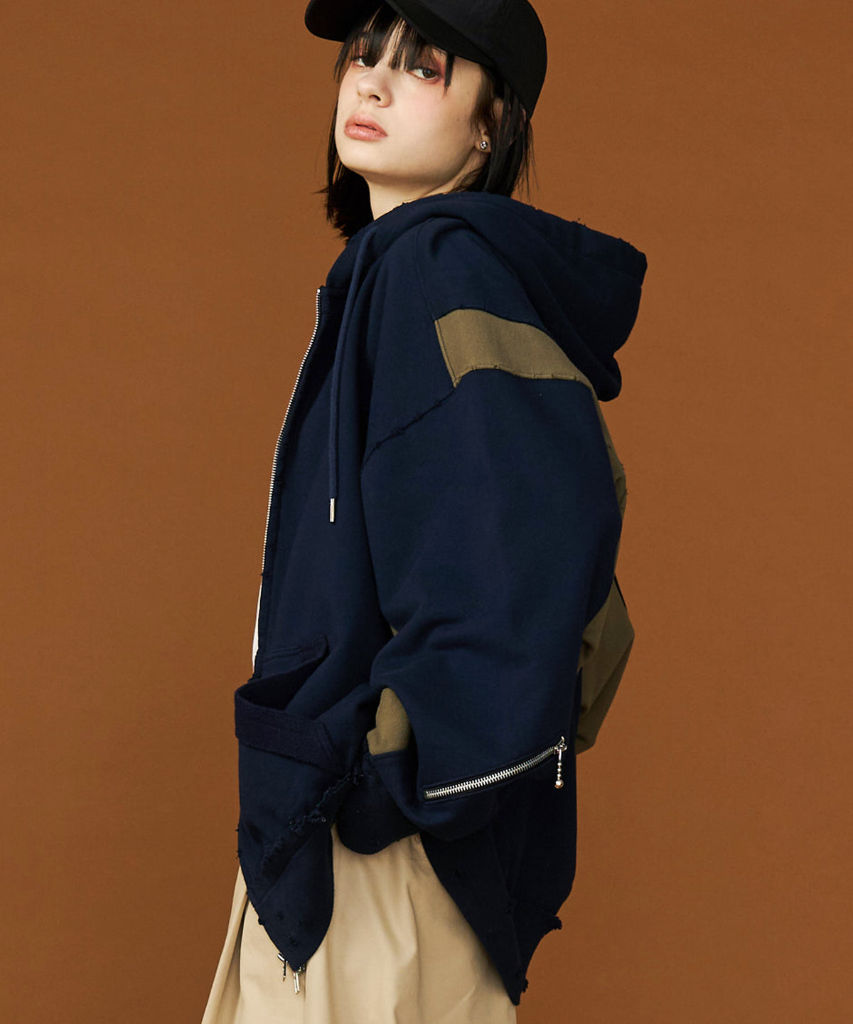 DAMAGE DESIGN ZIP HOODIE