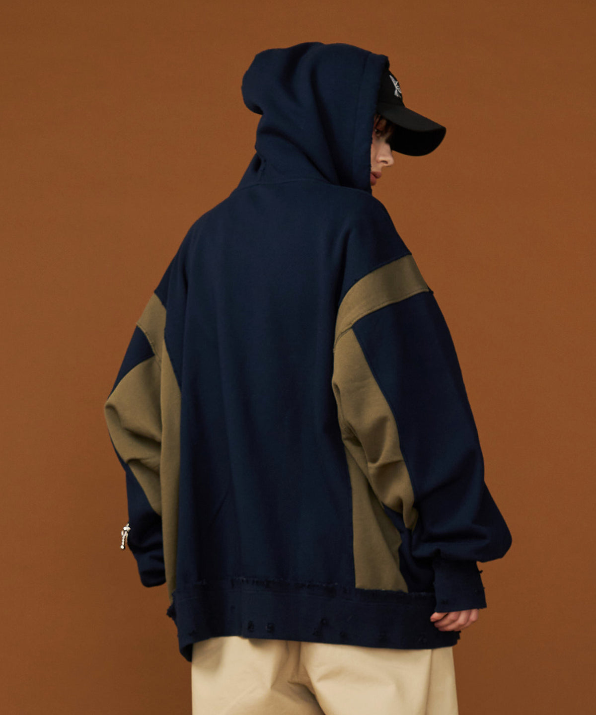 DAMAGE DESIGN ZIP HOODIE
