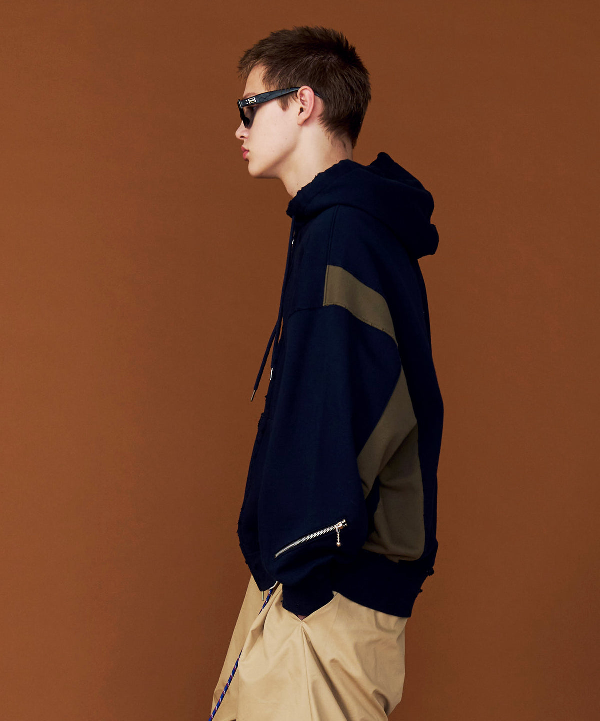 DAMAGE DESIGN ZIP HOODIE