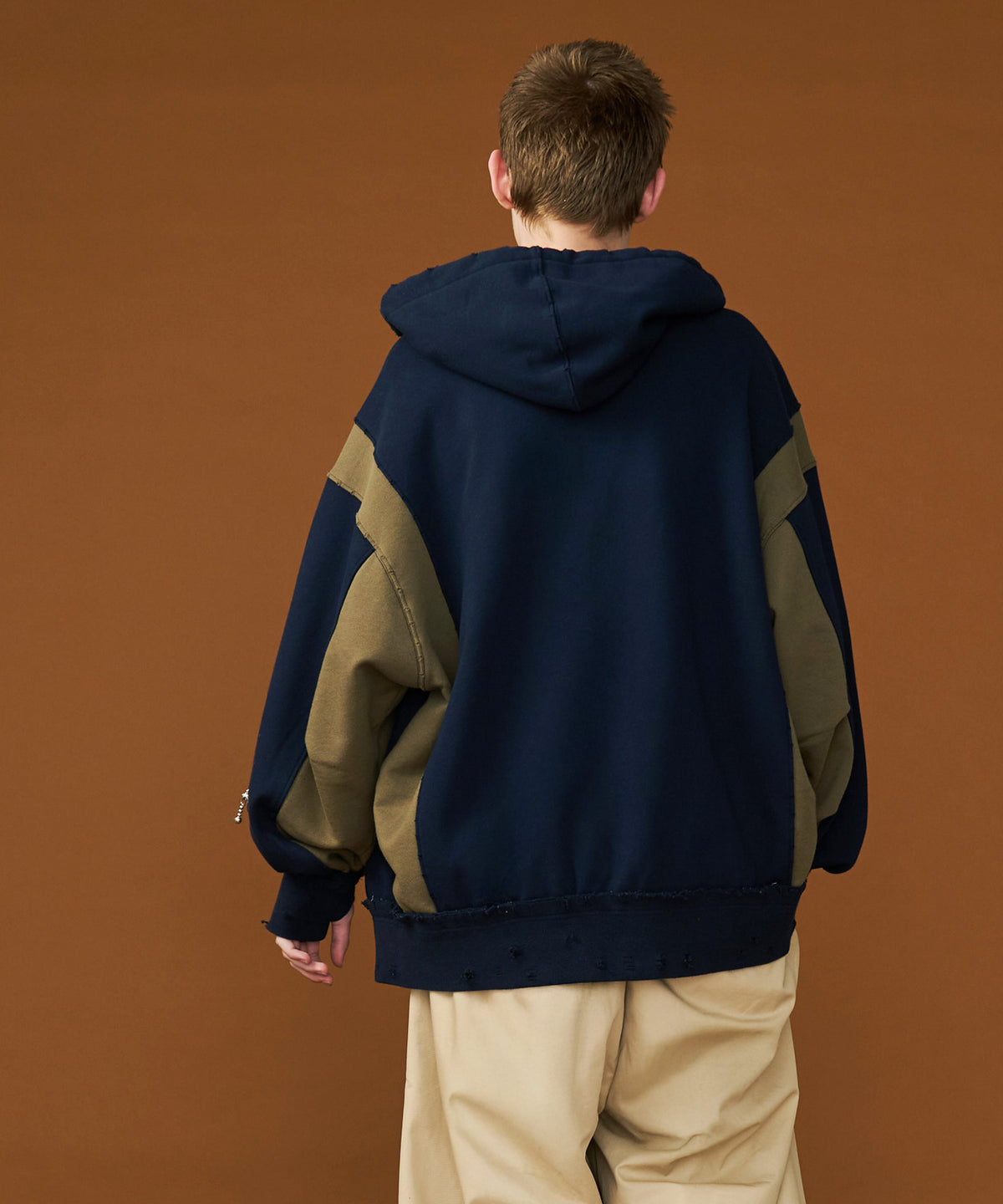 DAMAGE DESIGN ZIP HOODIE