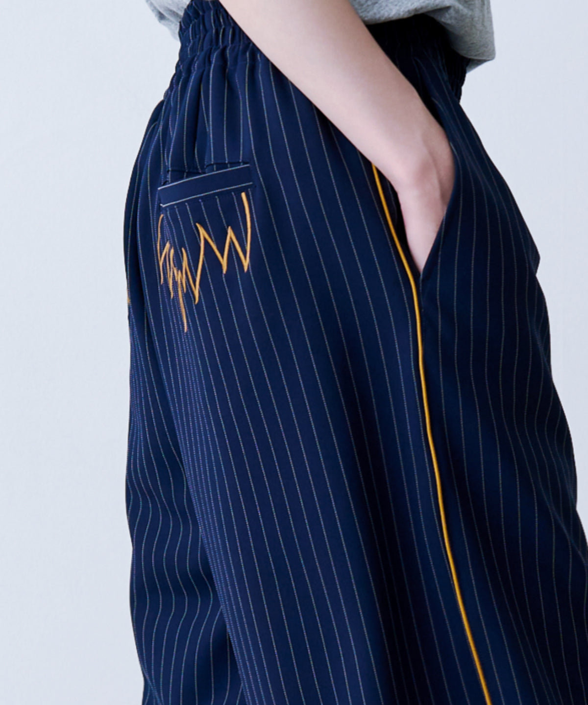 STRIPE MARKED PANTS