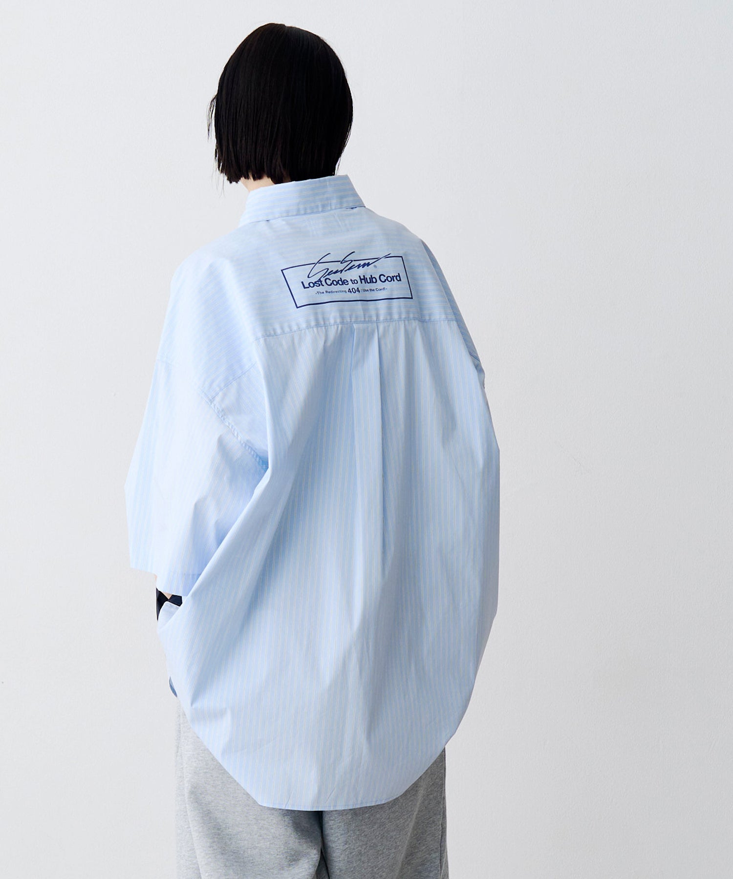 s☆nMADISONBLUE メッセージシャツ Not from Paris Madame navy blue cotton t-shirt – Drôle de Monsieur