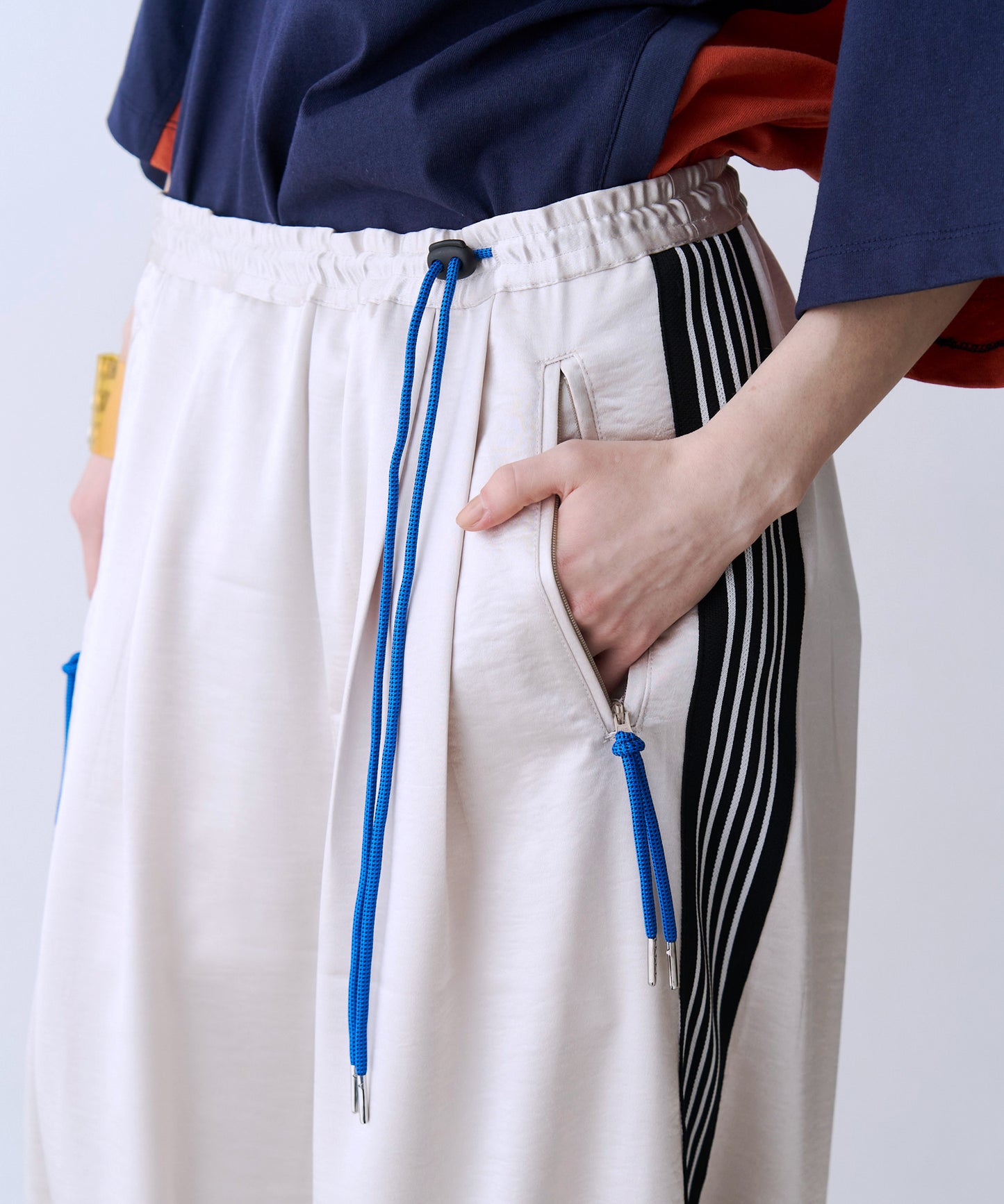 SATIN LINE PANTS